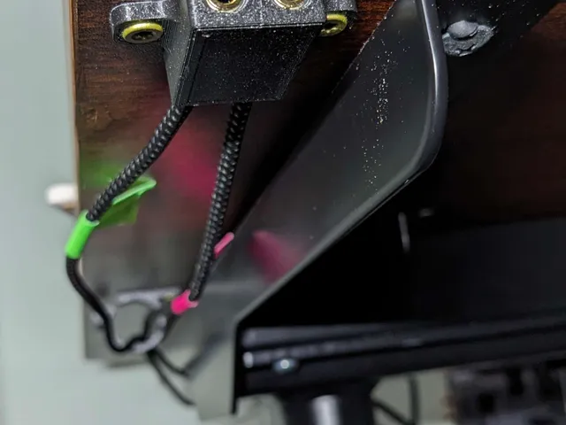 Cable Matters Headphone Extension Bracket