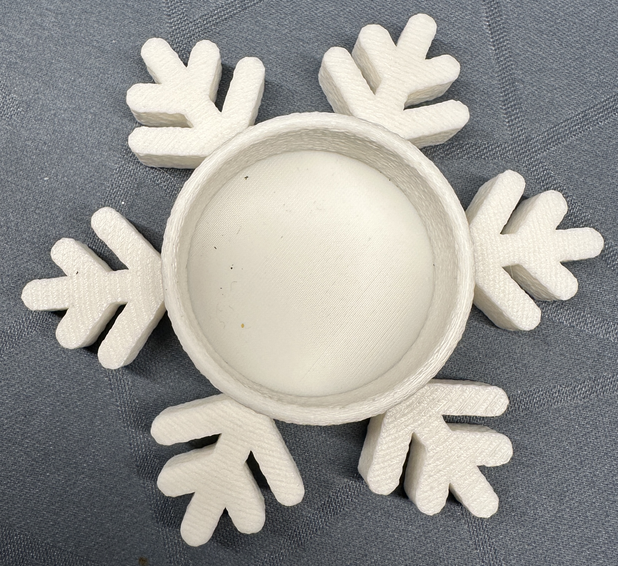 Miniatura 2 do modelo 3D Snowflake Candel Holder
