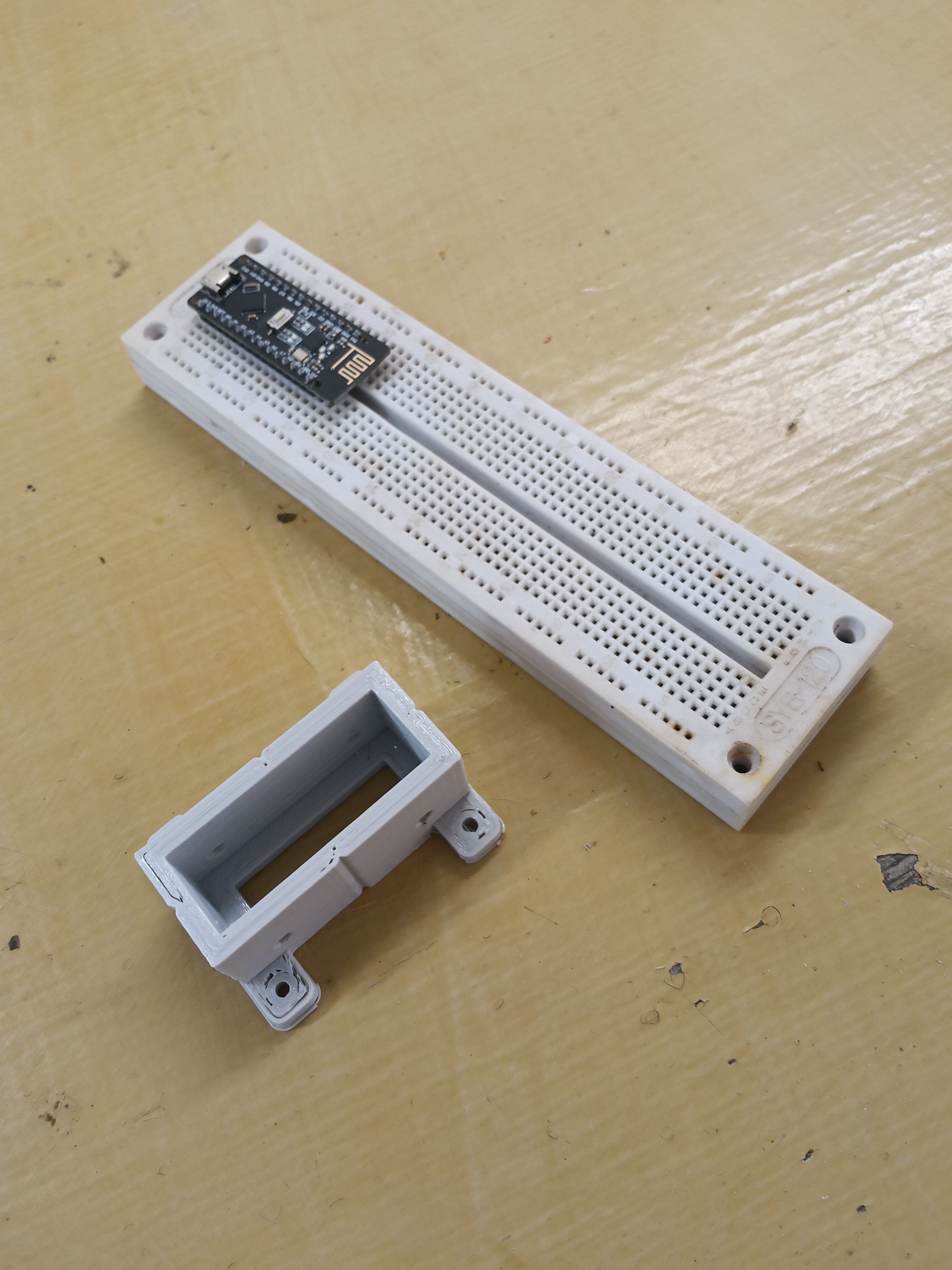 Dual Vertical Breadboard Holder — miniatura 2