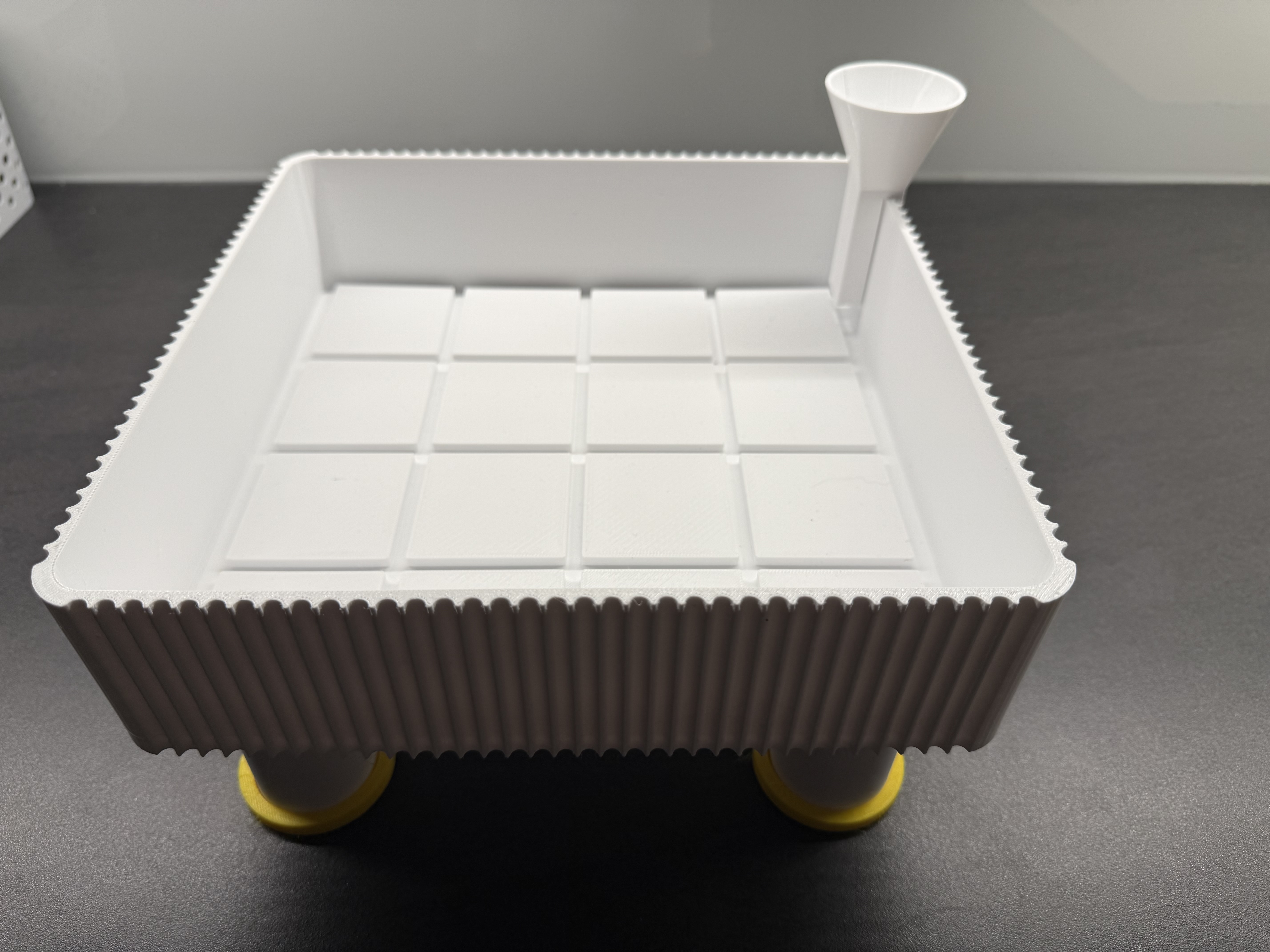 Tray for Pre‑Growing Seedlings in Compressed Substrate Blocks