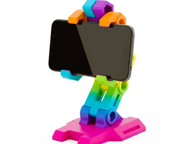 Playful Phone Holder - Curve Dock