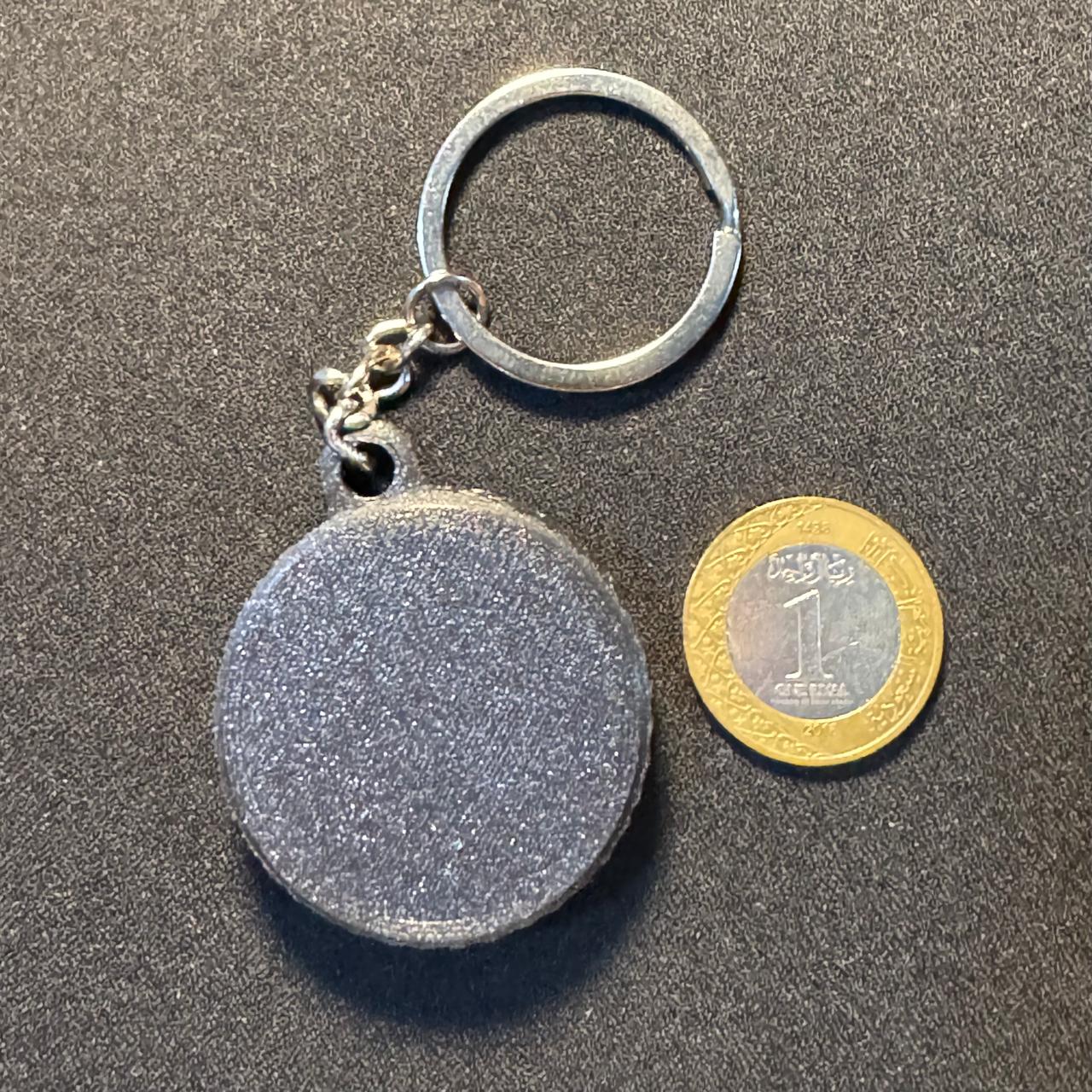 Miniatura 4 do modelo 3D Quick-Open Pill Container Keychain