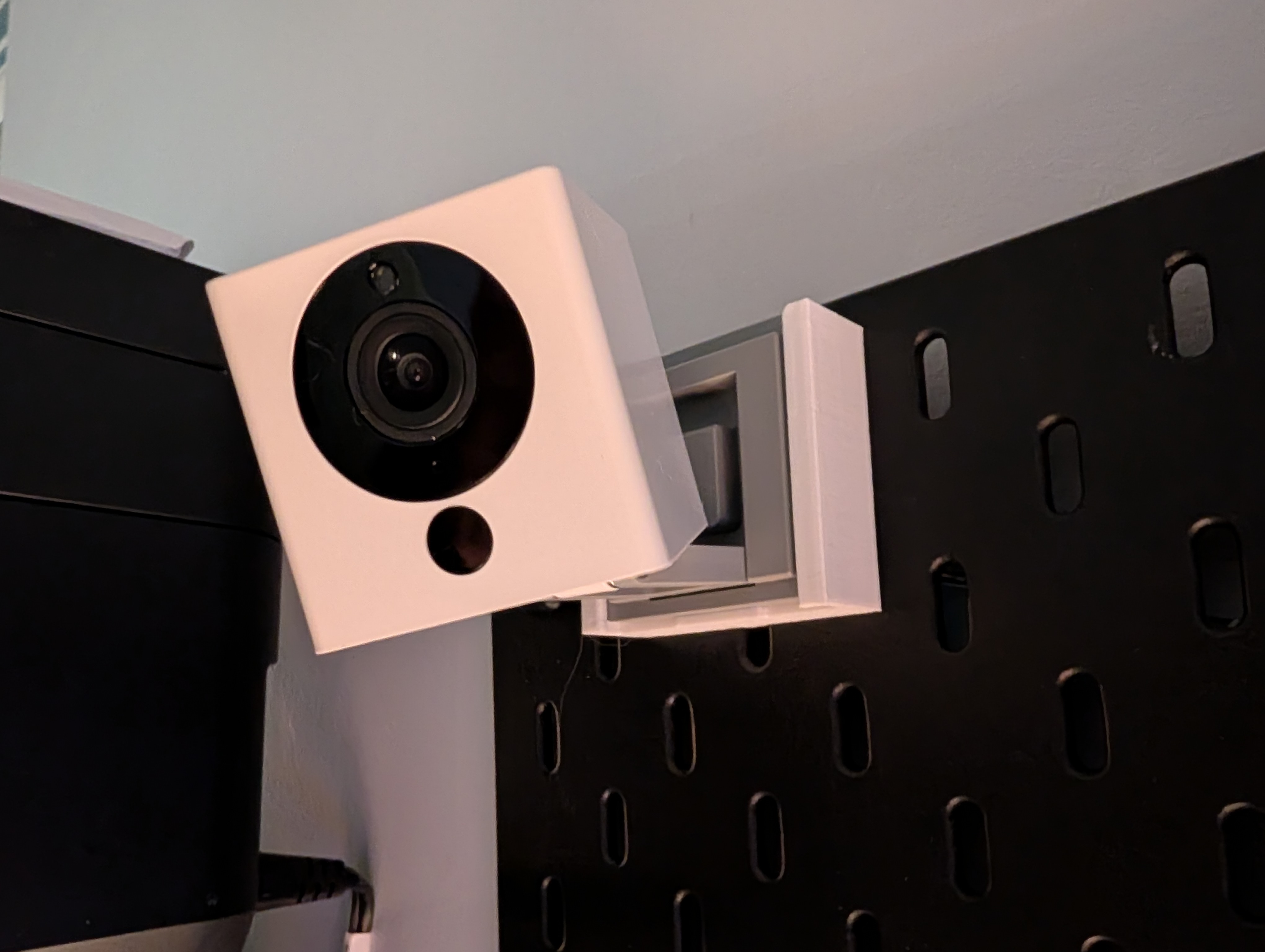 Skadis Accessory, Wyze Cam V2