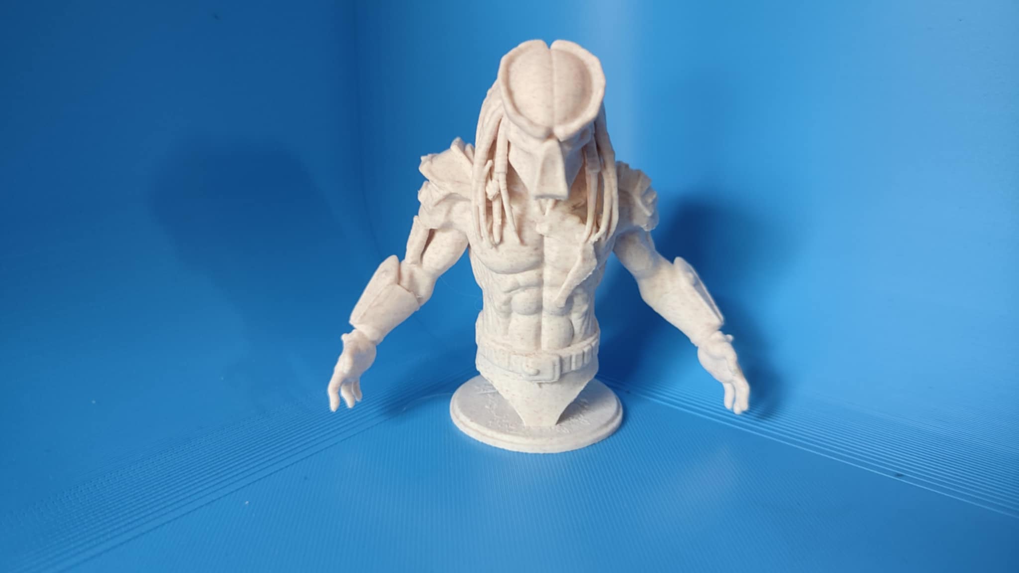 Predator Statue — miniatura 3