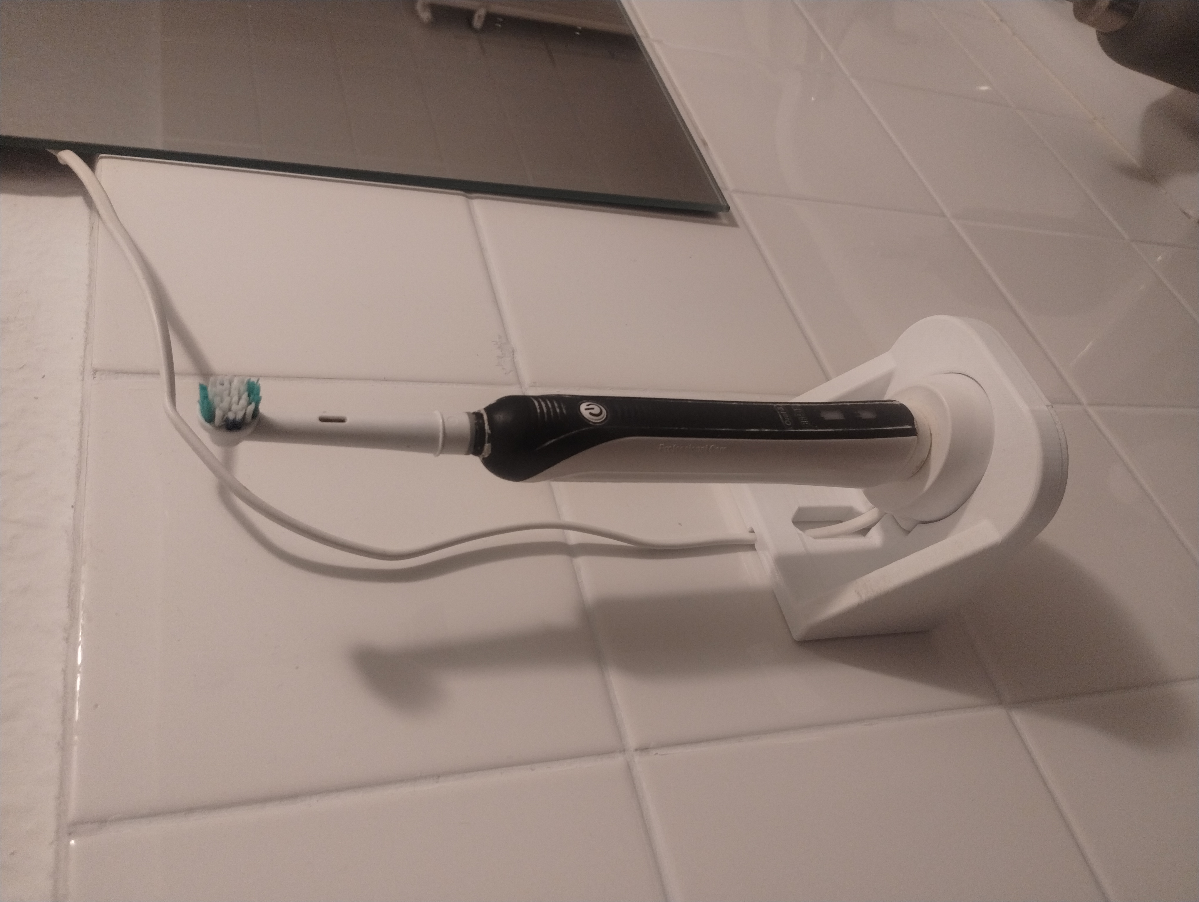 Oral-b toothbrush holder