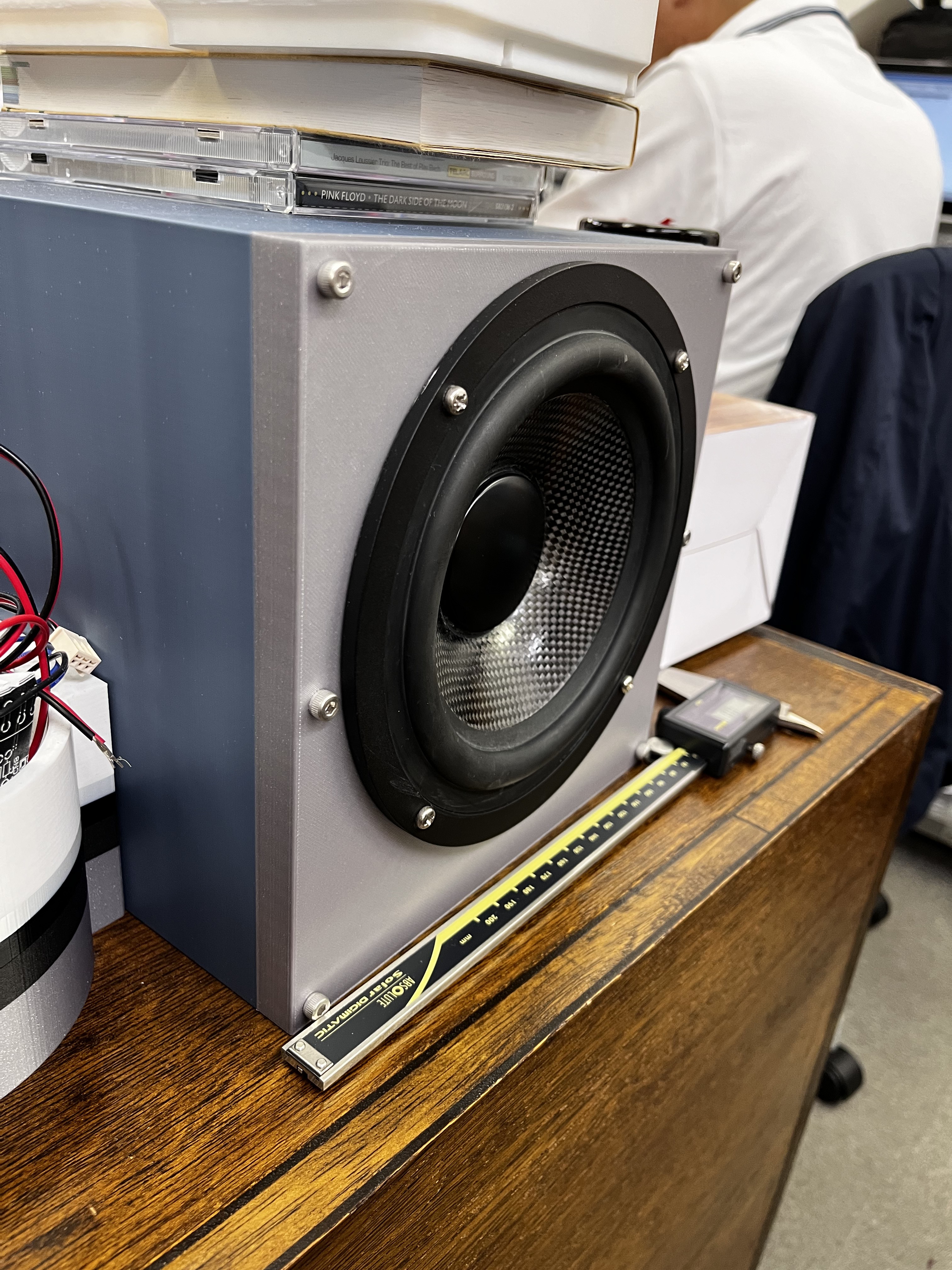 Speaker enclosure AS-640