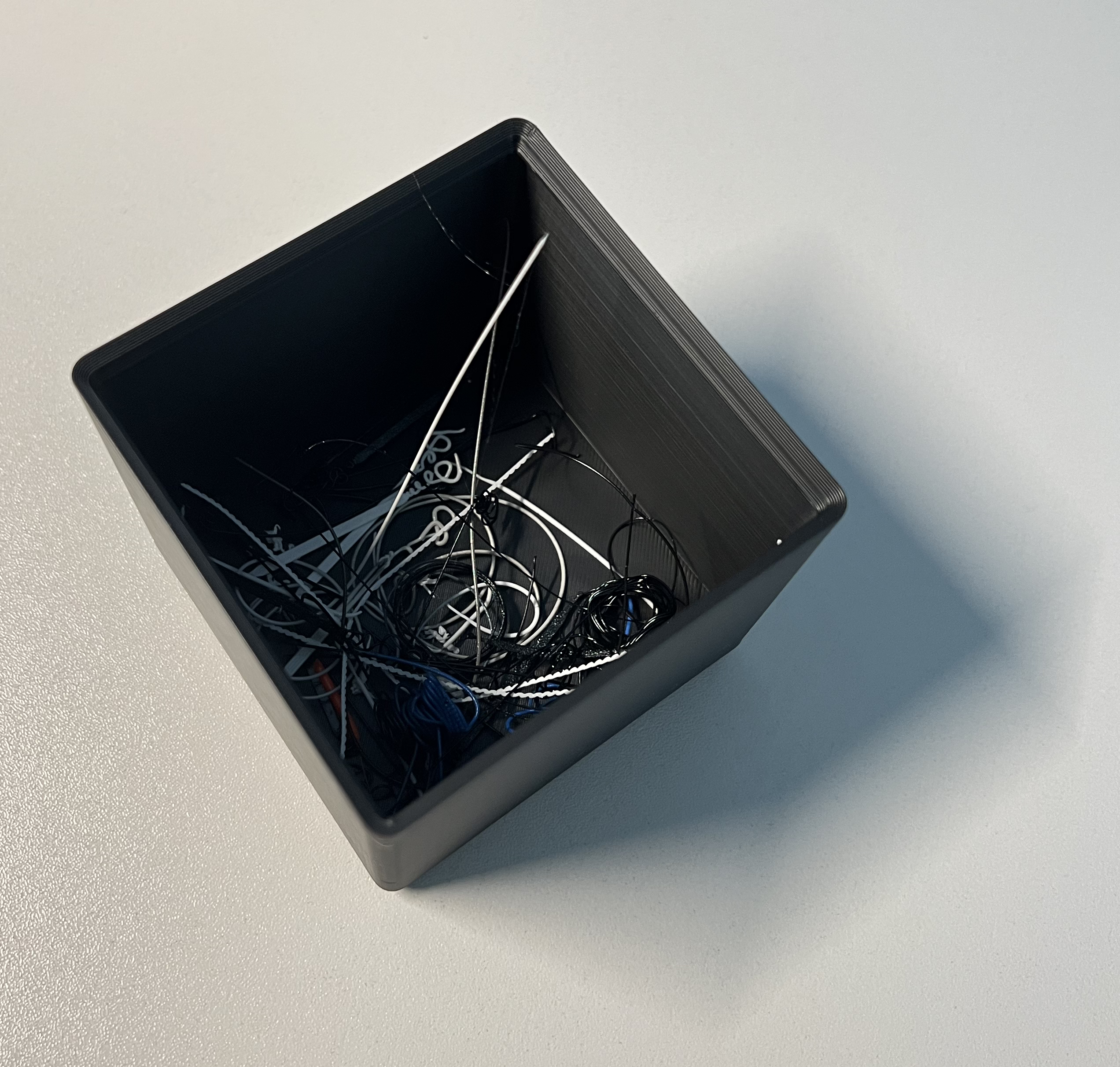 Gridfinity 2x2 Printer Trash Can