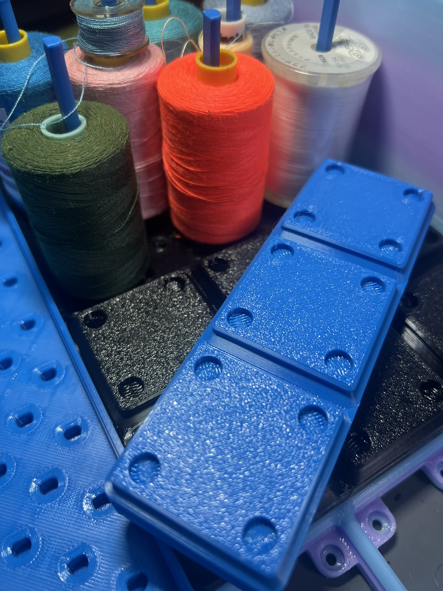 Gridfinity Sewing Thread / Yarn Holder (Multi-Size Remix)