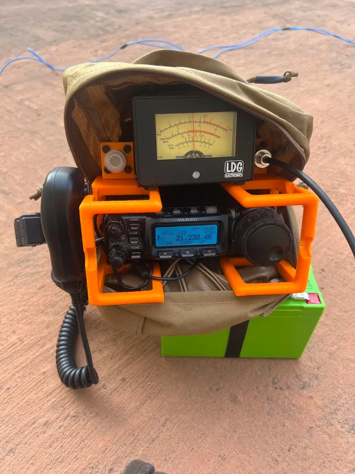 Yaesu FT-857D manpack rails by Haskō | Download free STL model