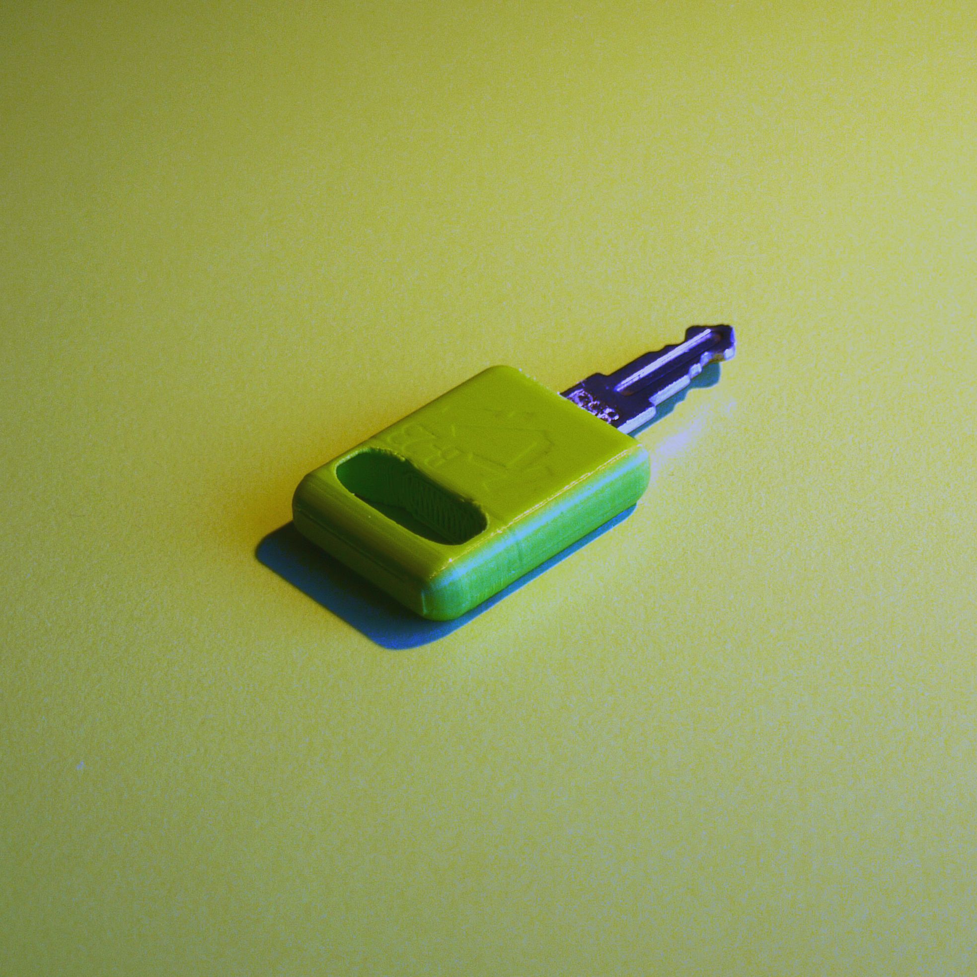 Key blank holder