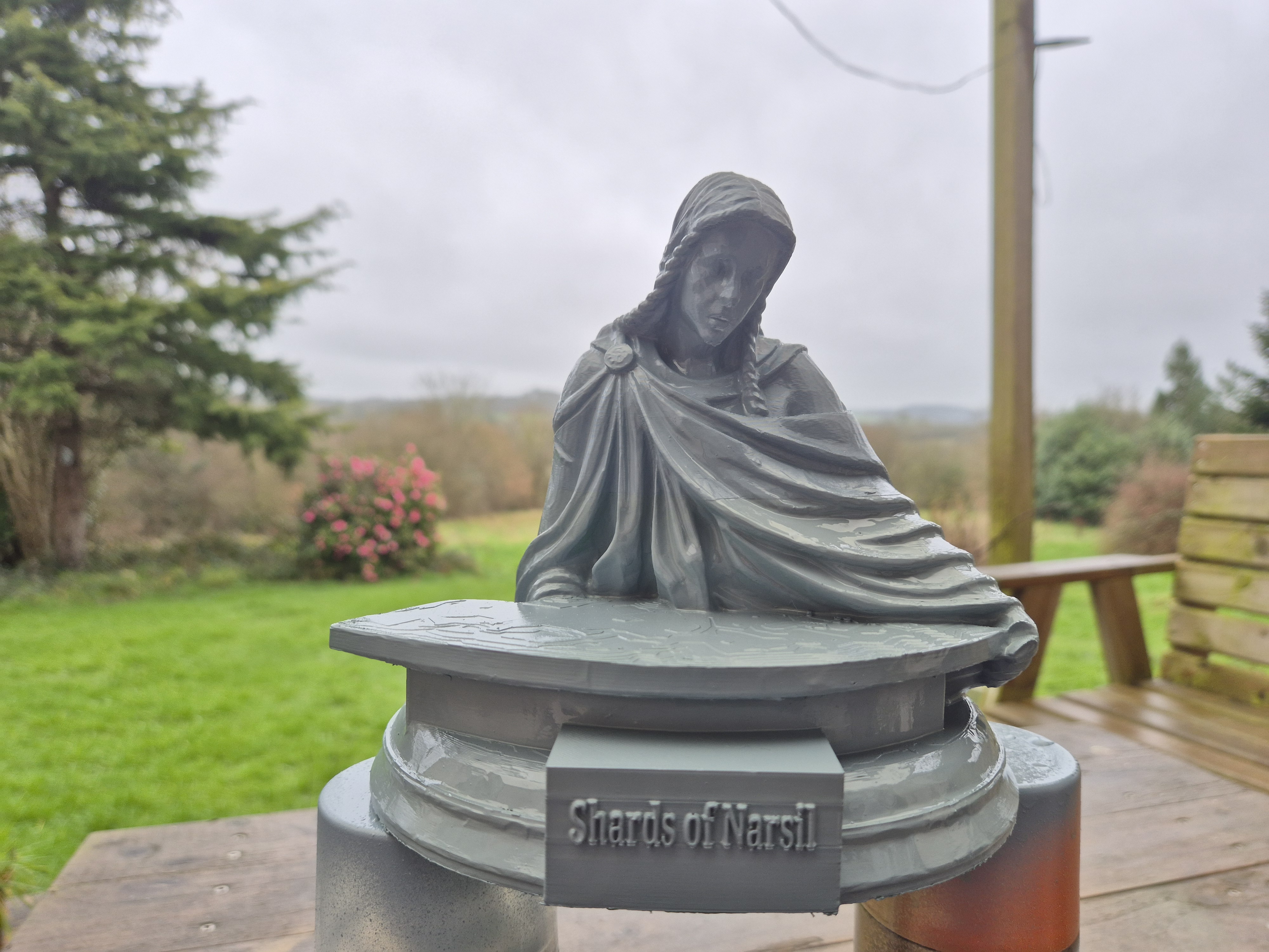 The Shards of Narsil Statue - Lord of the Rings LOTR Anduril