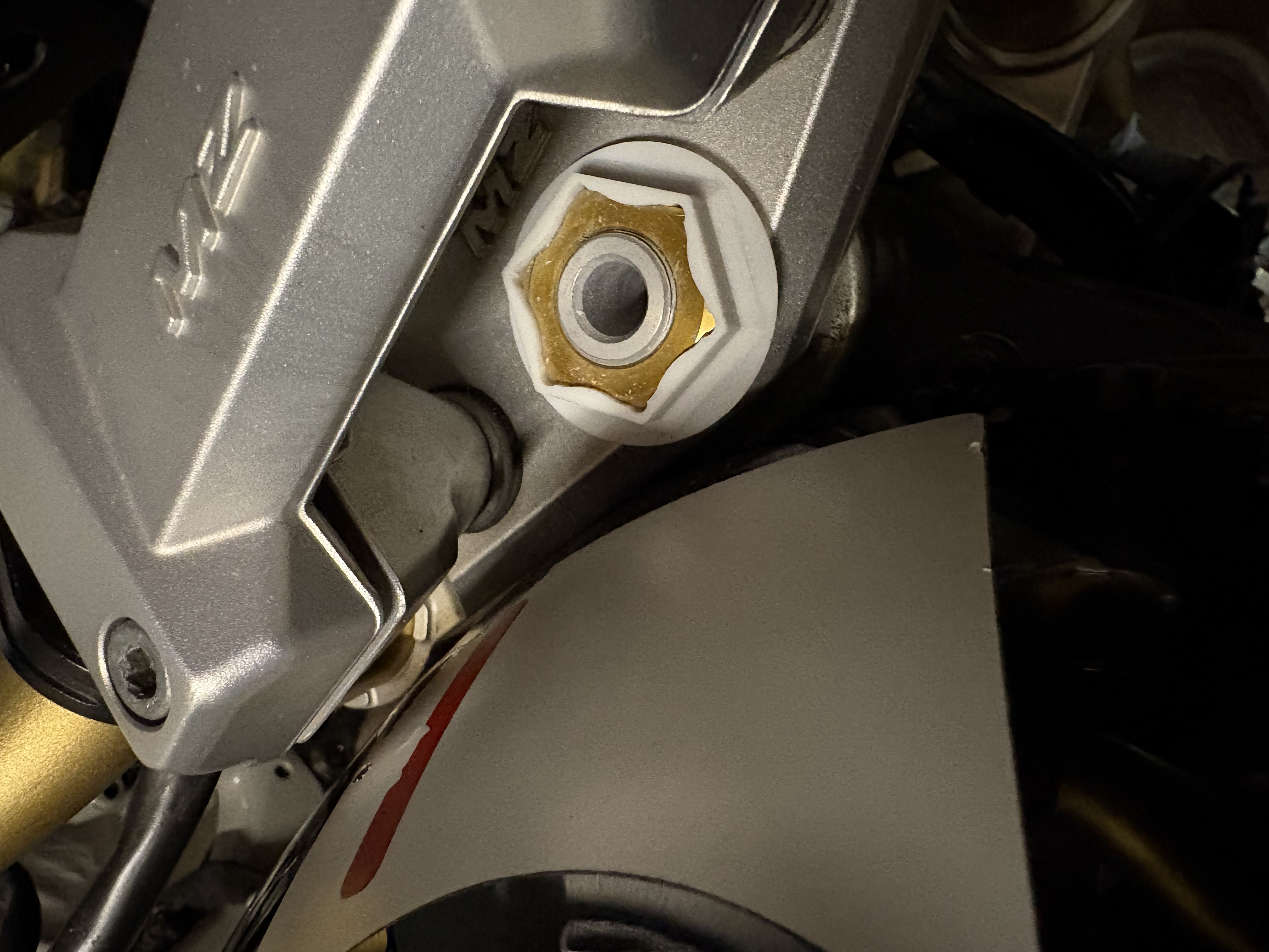 MZ1000 "Adapter für eloxierter Muttern"