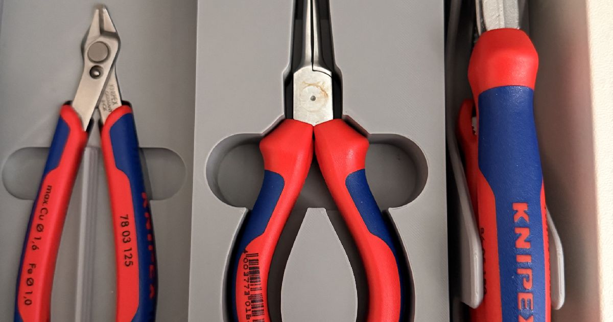 Knipex 31 25 160 Needle Nose Pliers Gridfinity 2x4 by Arkelic