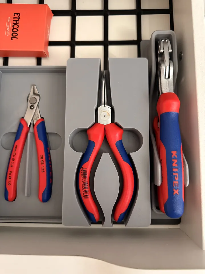 Knipex 31 25 160 Needle Nose Pliers Gridfinity 2x4 by Arkelic