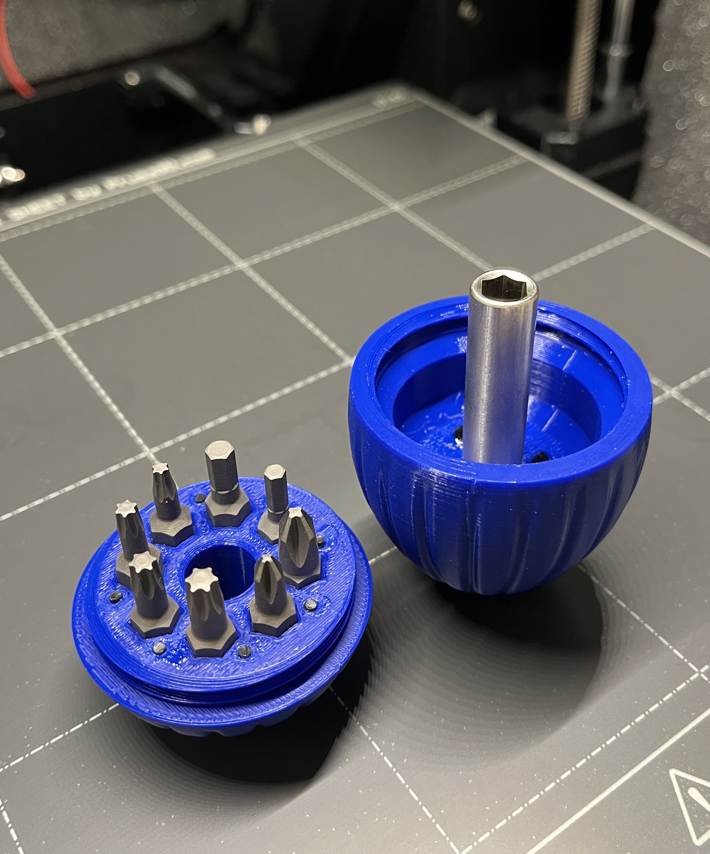 Miniatura 4 do modelo 3D Easter Egg Bit holder
