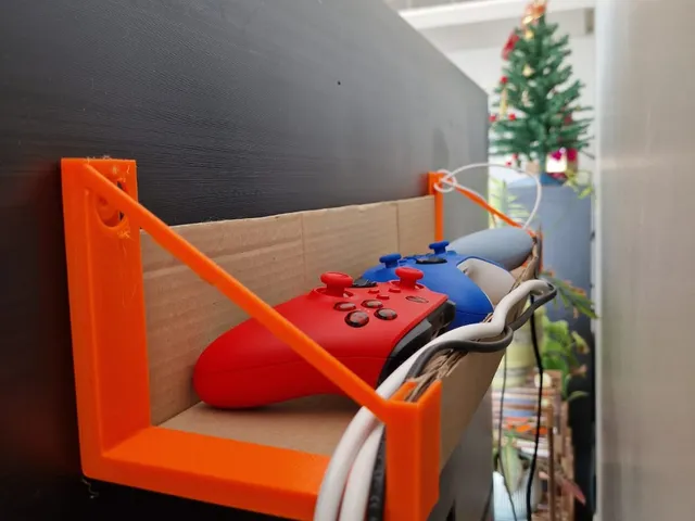 Cardboard VESA mount shelf