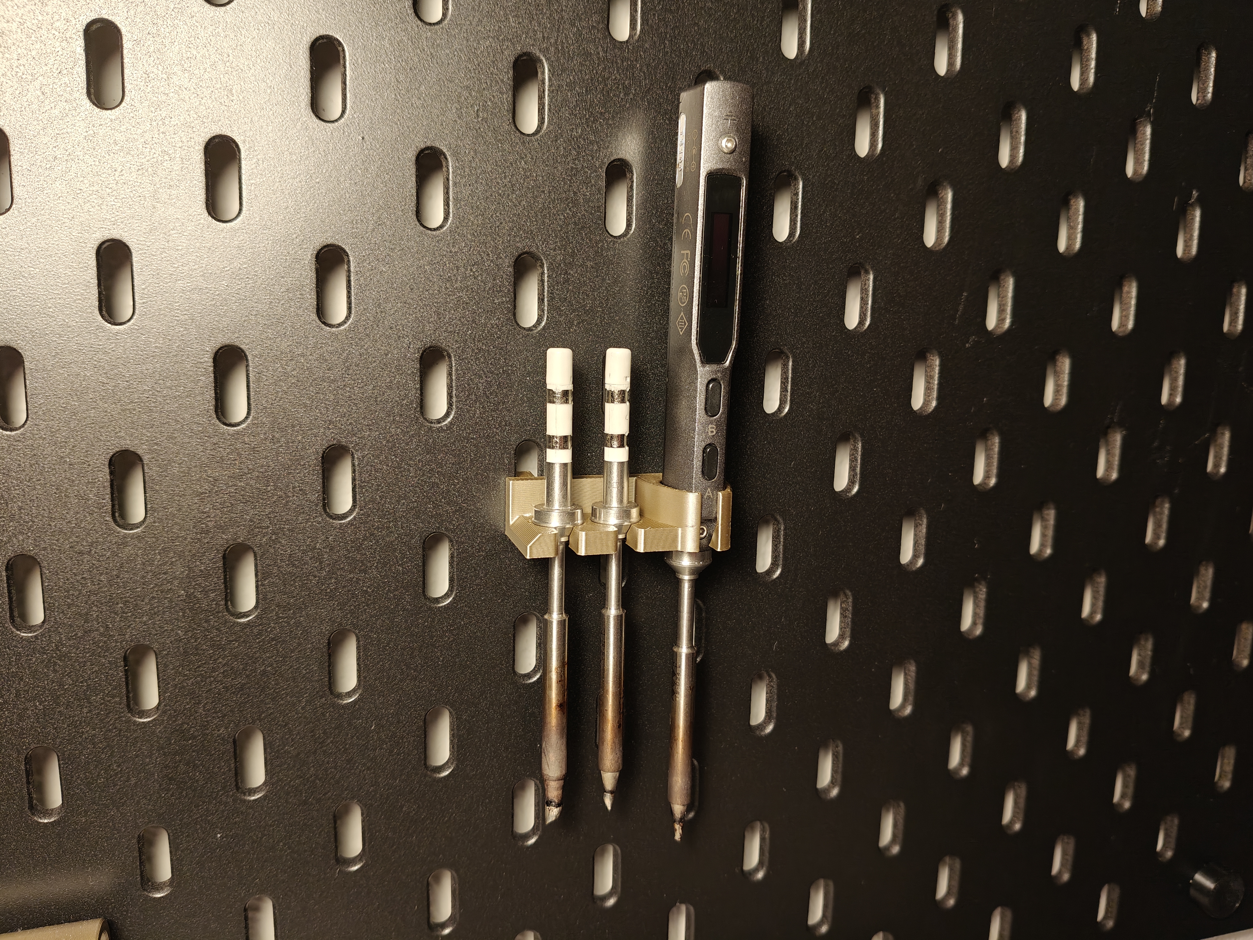 TS100 Skadis holder