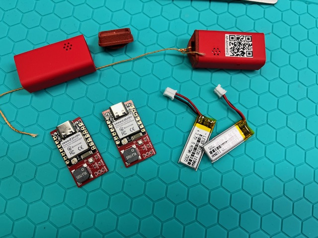 Rocket model altimeter and rescue beeper