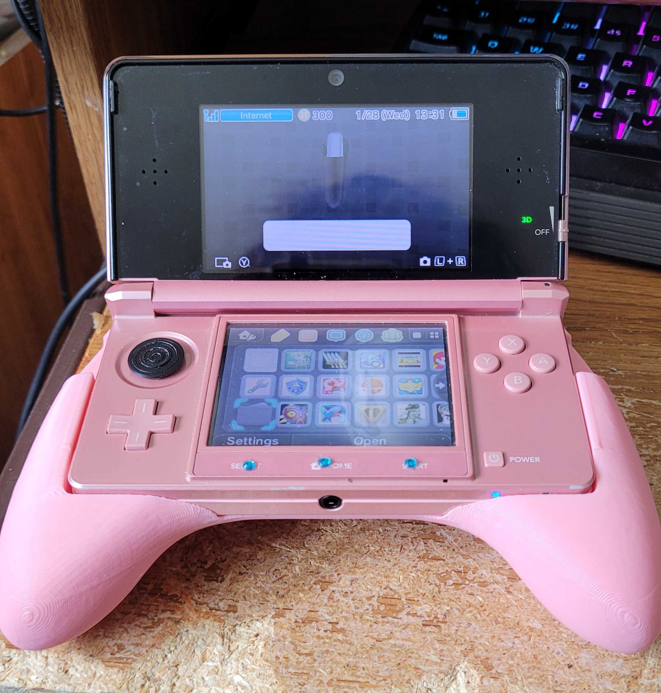 Grip for O3DS with Loopy capture card
