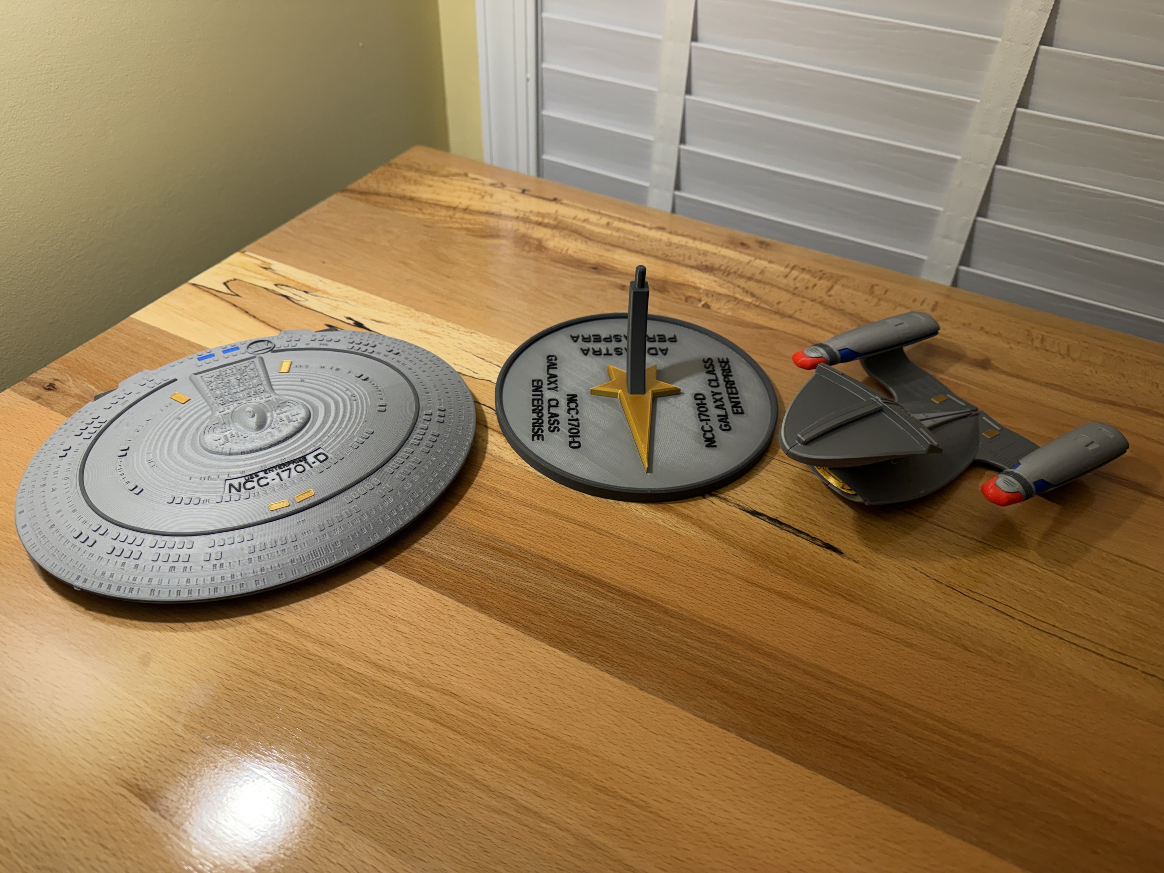 Enterprise D Small Stand