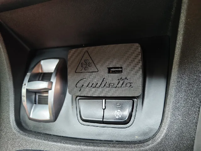 Alfa Romeo Giulietta USB Port Cover