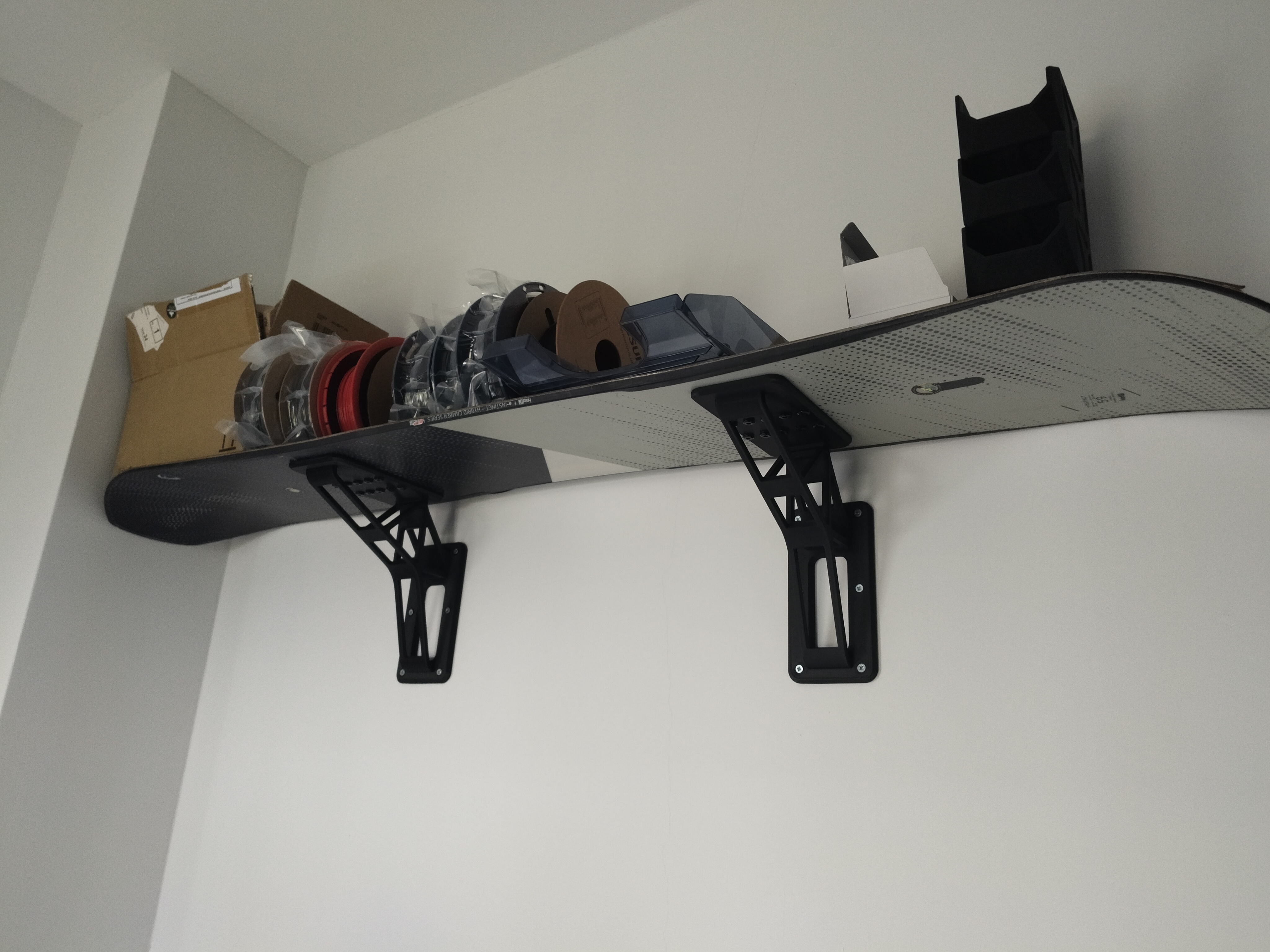 Snowboard Shelf | Non-Destructive Mount