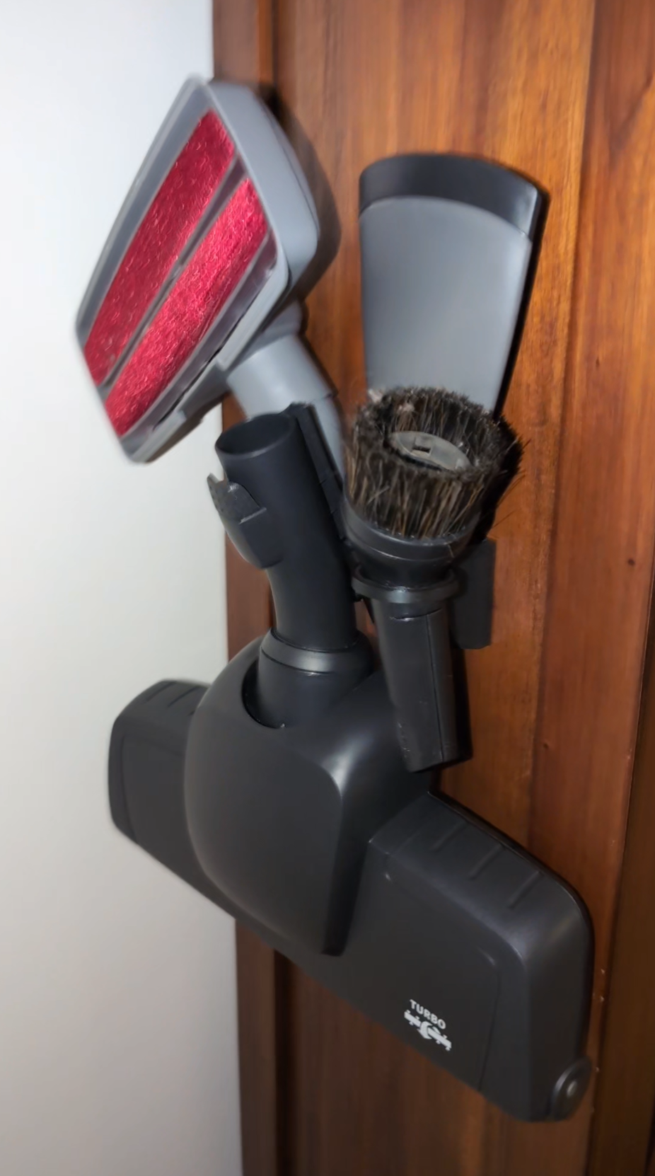 Wall mounted vacuum Accessory Holder