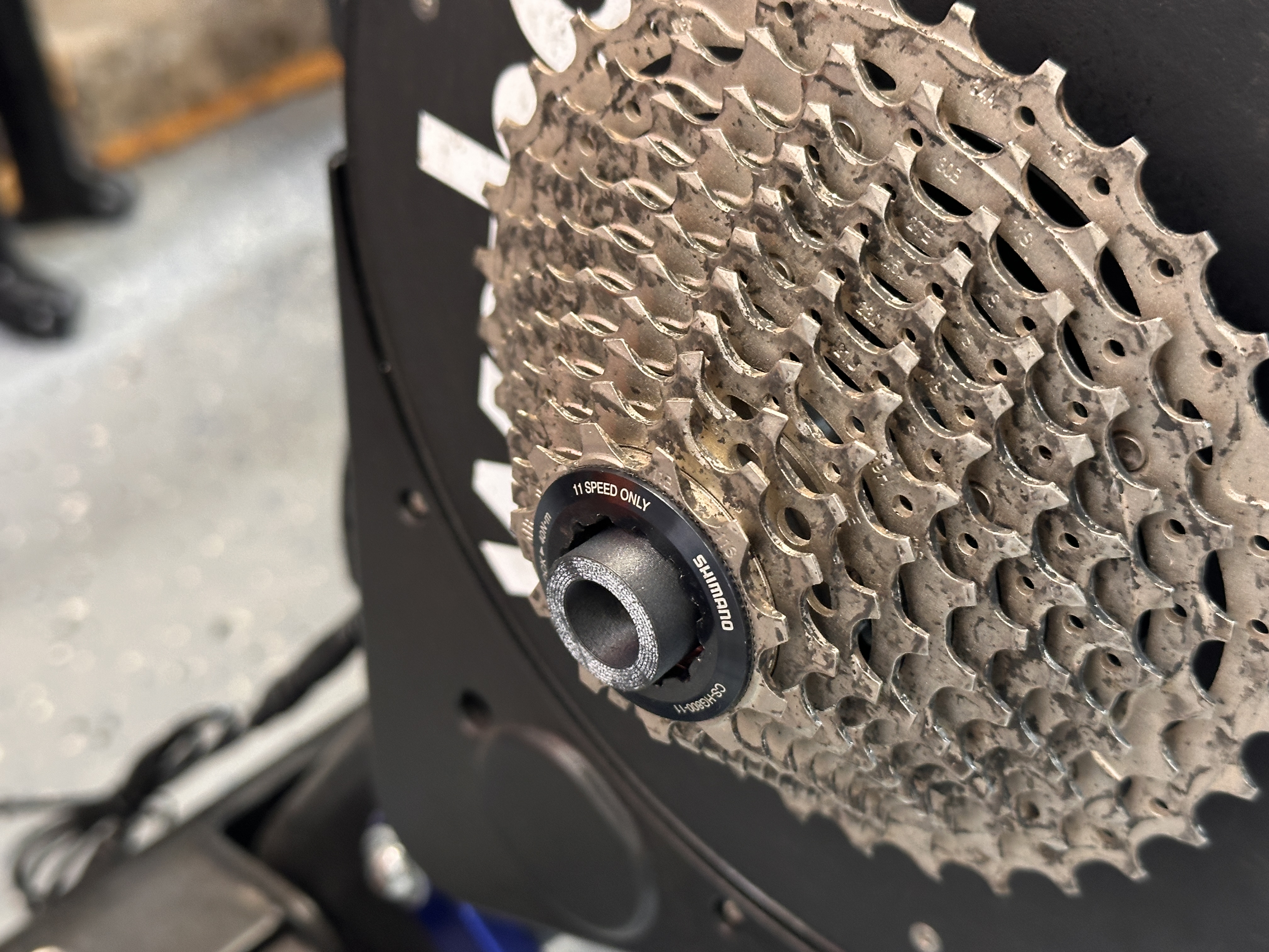 Endcaps for 142x12mm thru axle on Wahoo Kickr v3