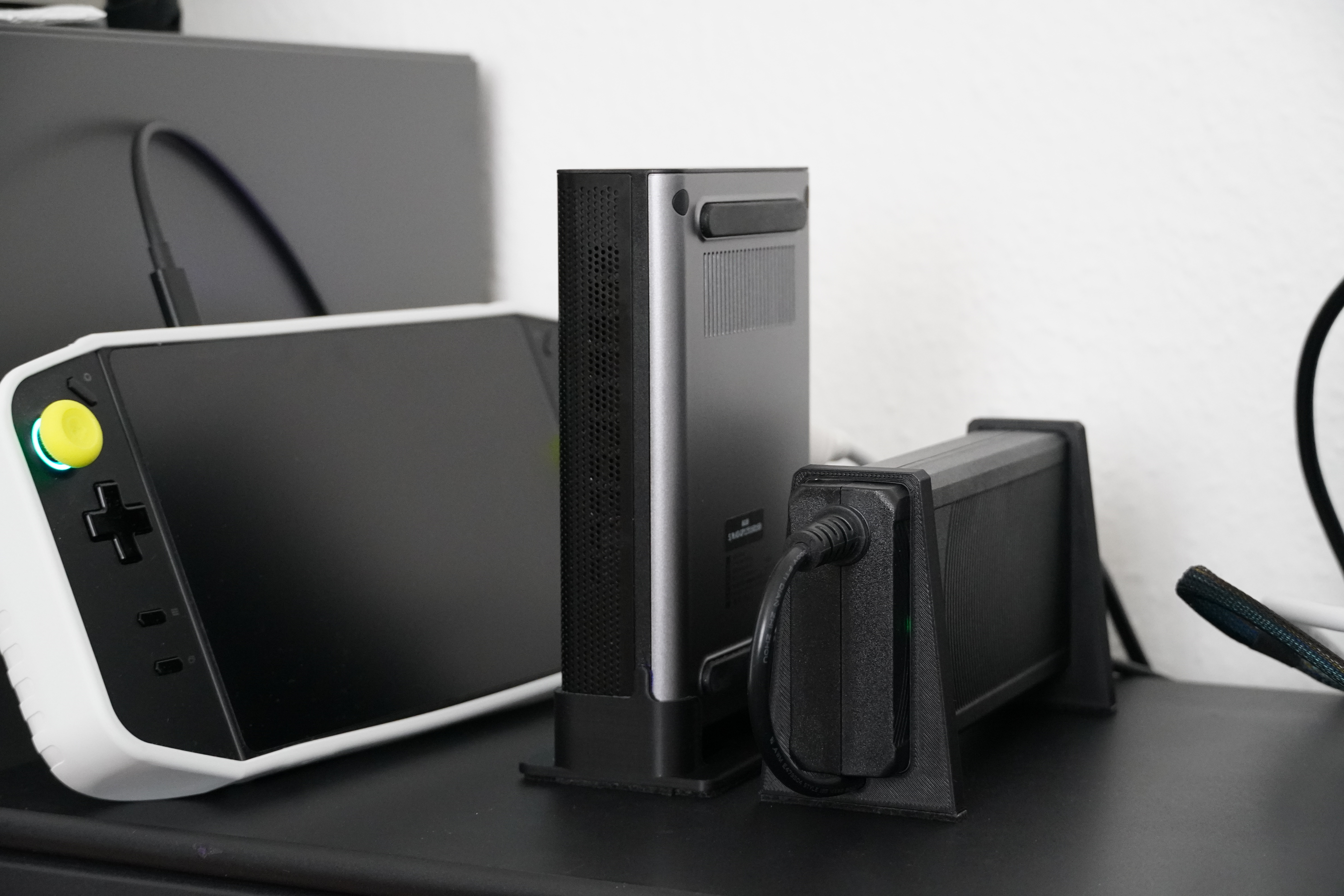 GMKtec AD-GP1 vertical stand for eGPU