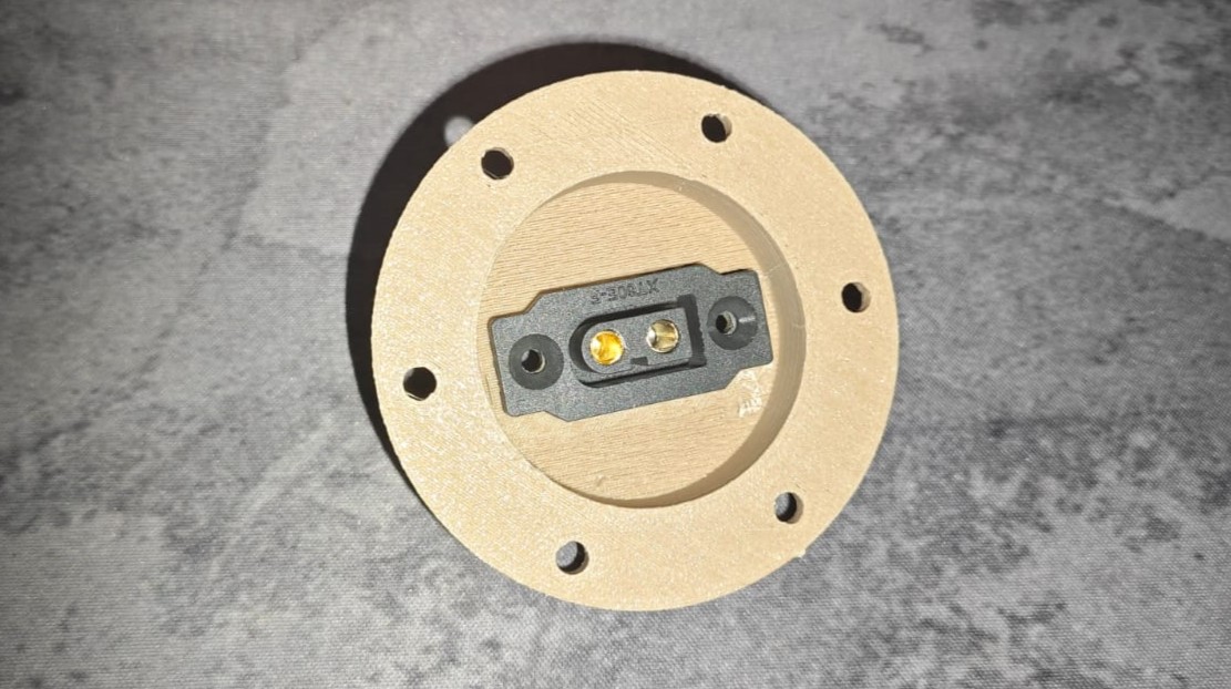 OpenSCAD Editable XT60 / XT90 Flange Mount with Tube