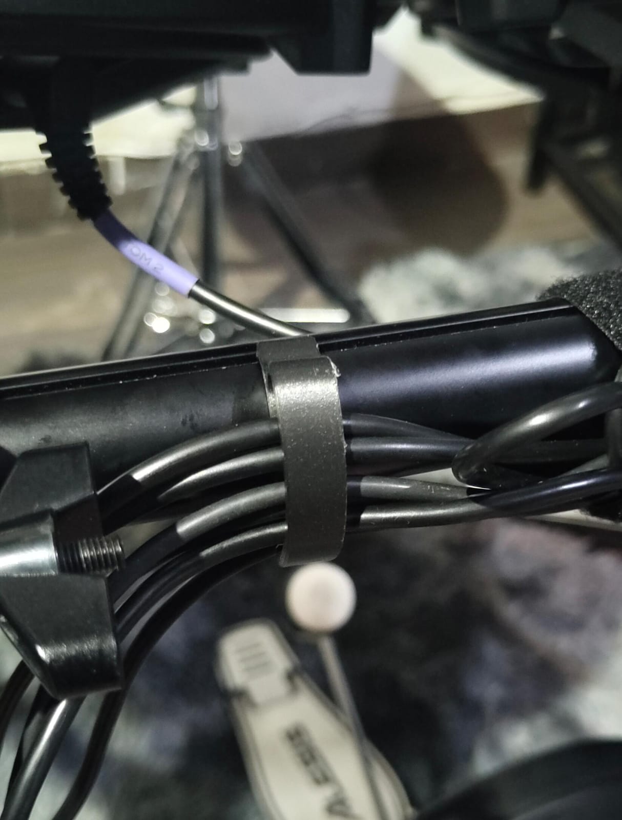 Alesis nitro max Cable clip