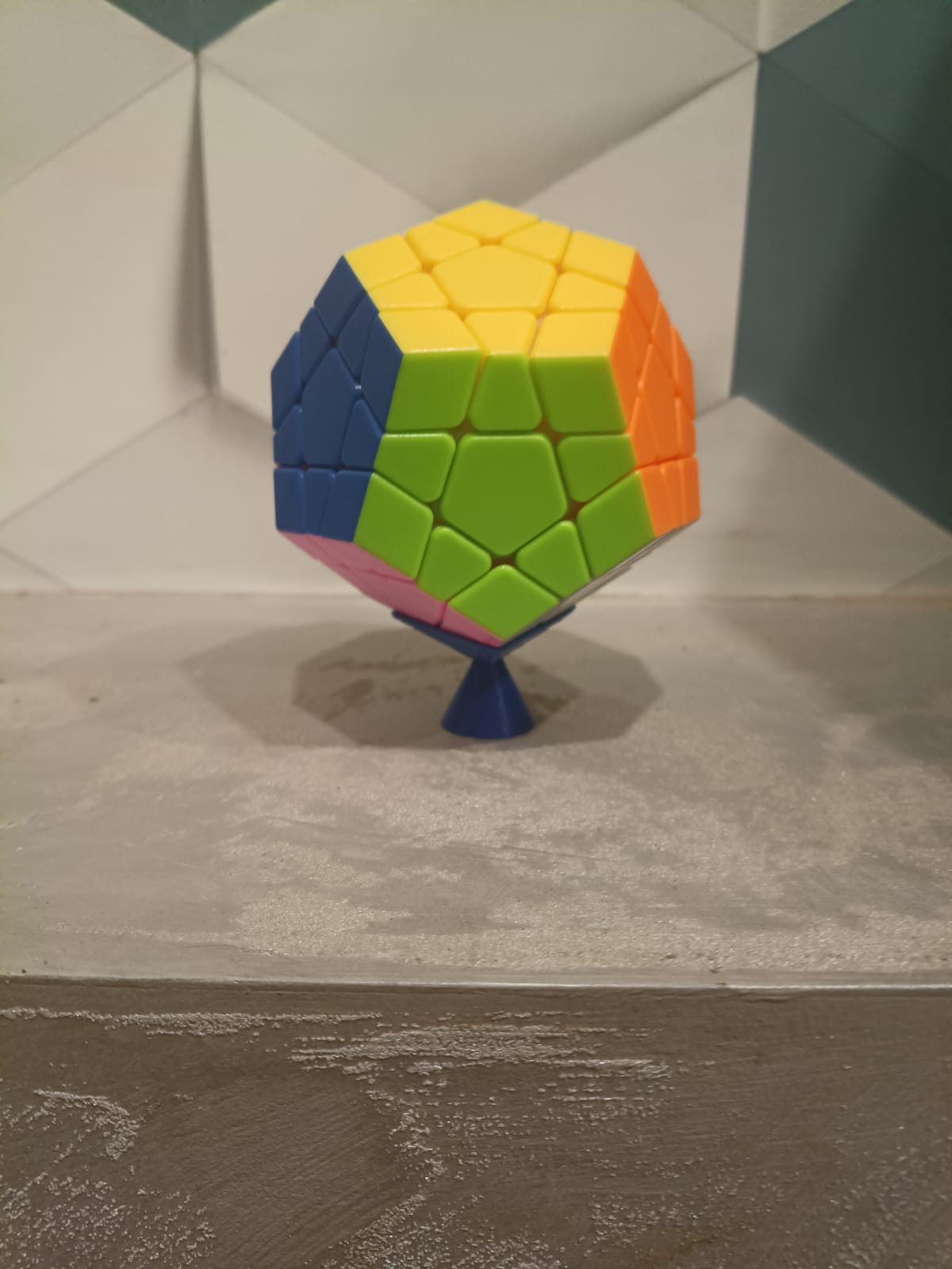cube stand for megaminx or kilominx