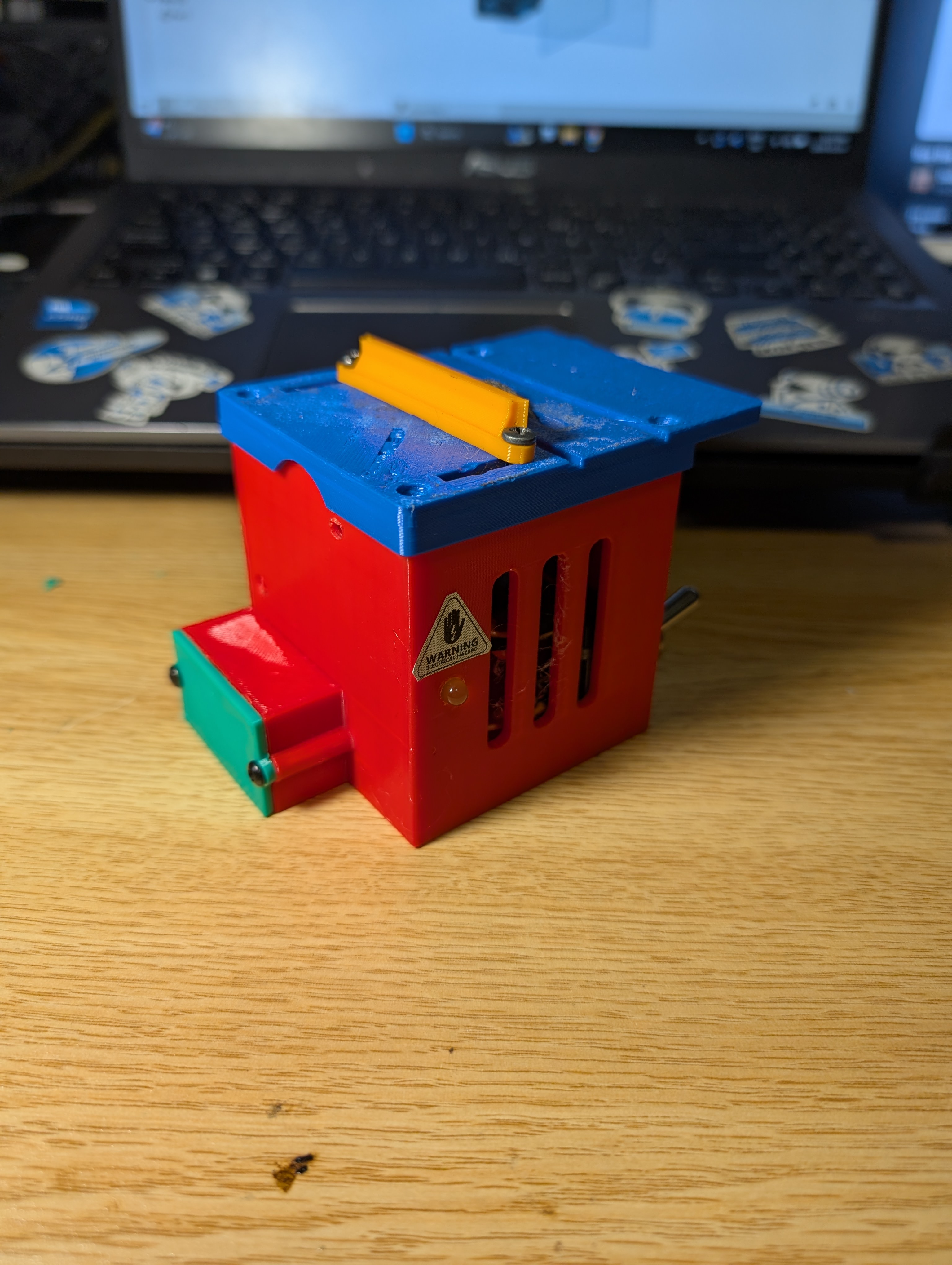 worlds smallest table saw — thumbnail 2