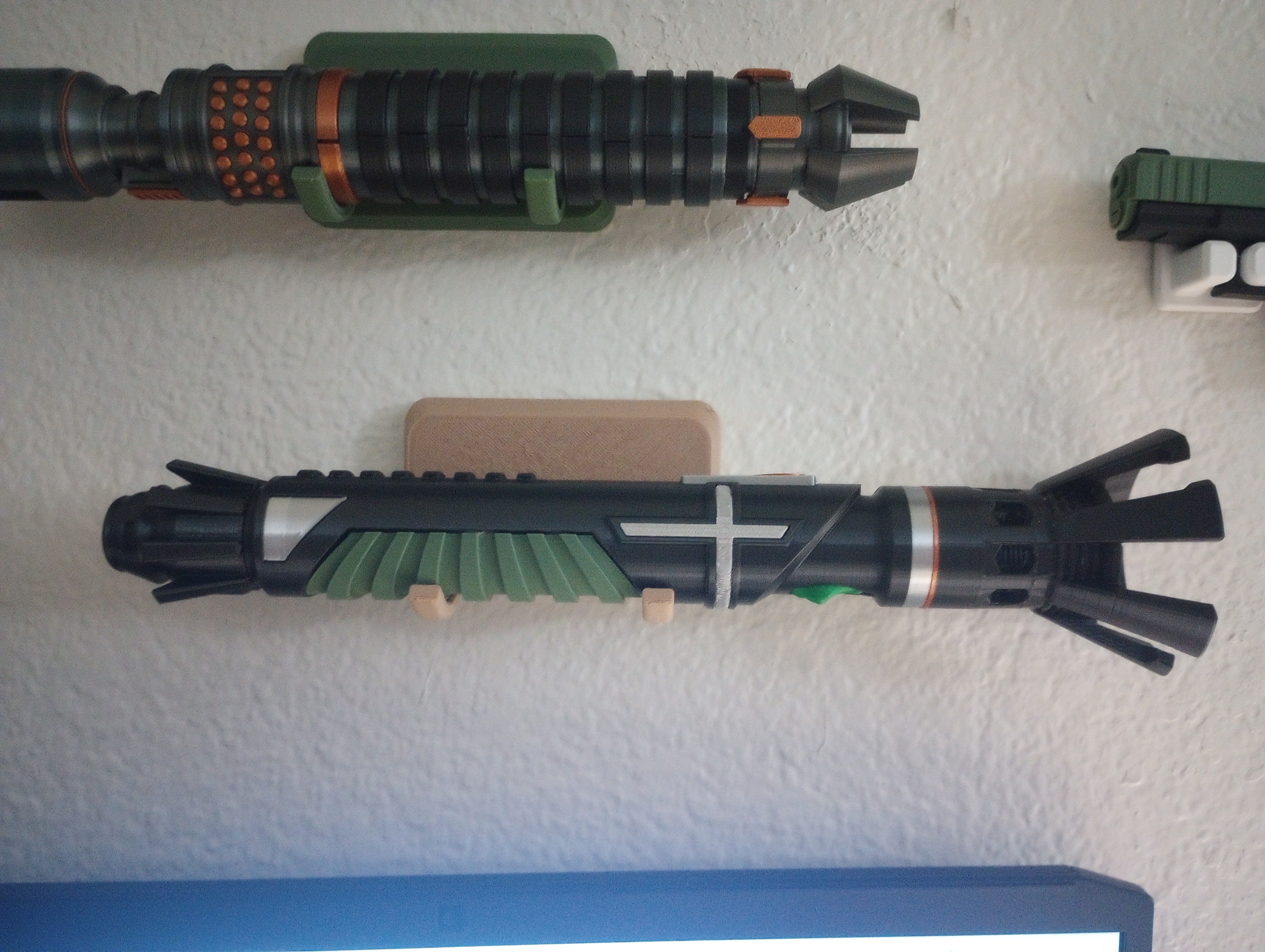 Vengeance, Original Lightsaber hilt design
