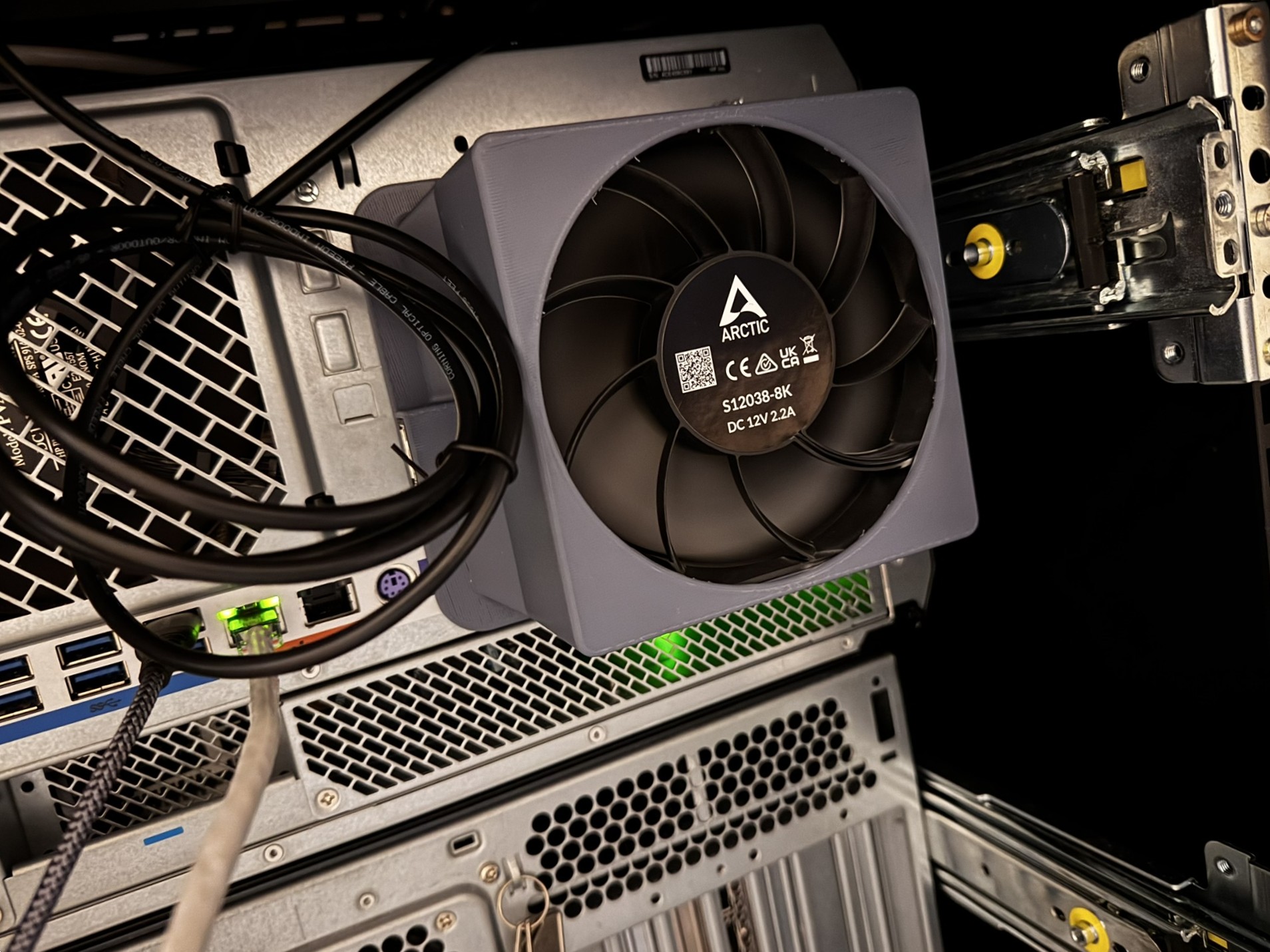 HP Z8 G4 Rear Fan Mount 3D model