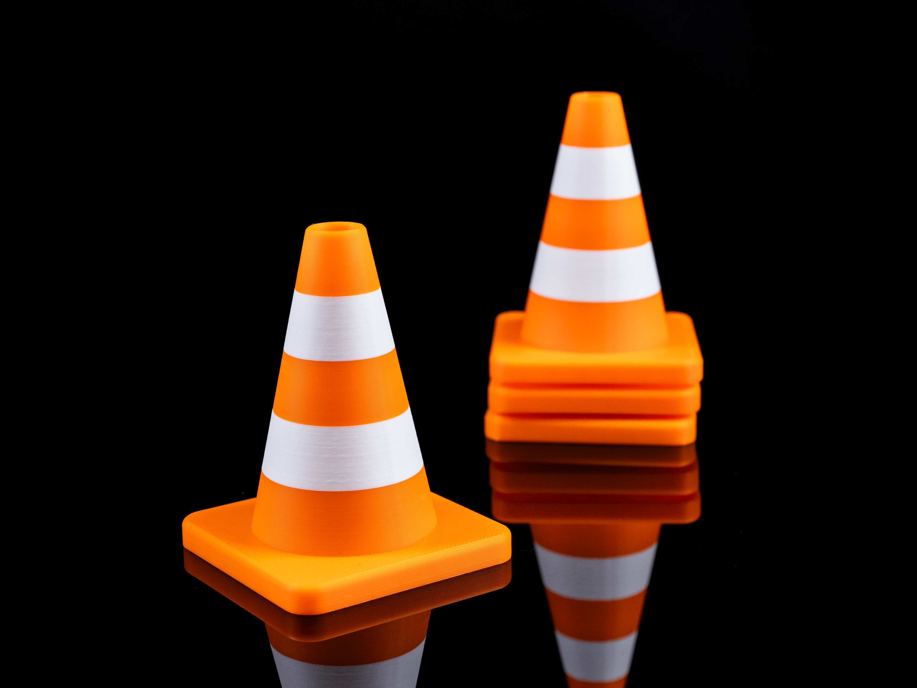Miniatura 2 do modelo 3D Mini Traffic Cone - Stackable - Multicolor