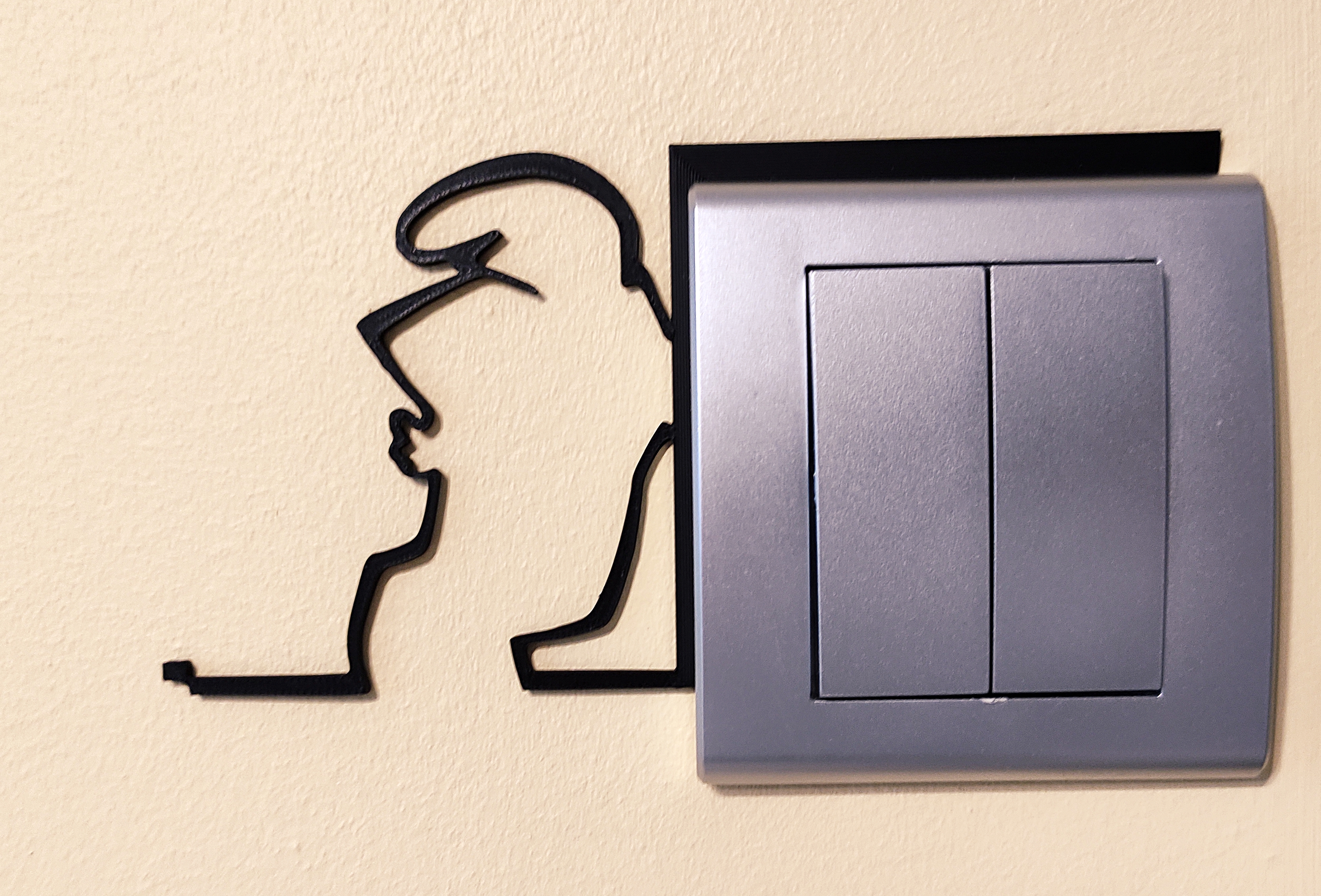 Funny Light Switch Gadget – La Linea Balum 53