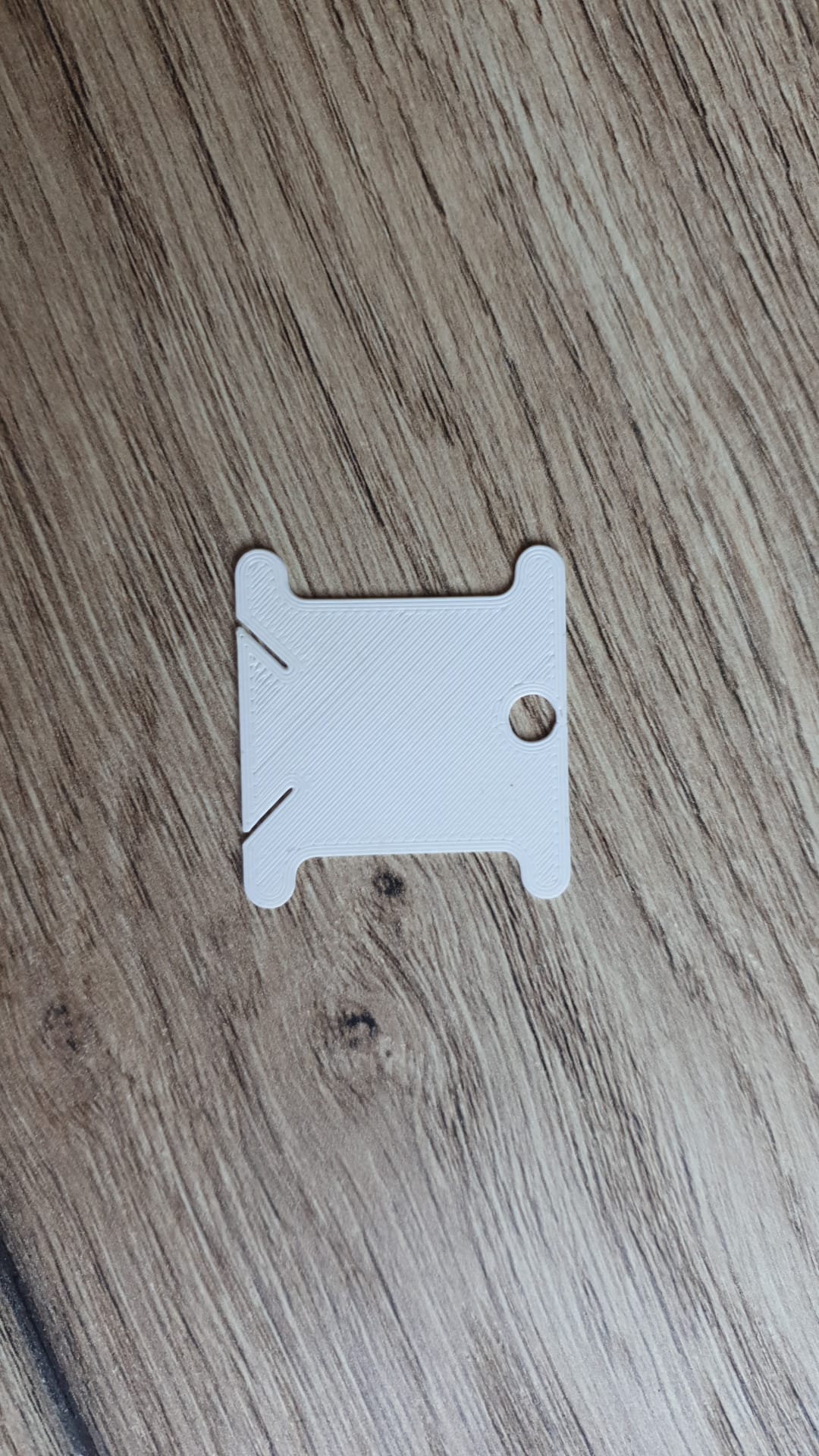 Embroidery thread holder