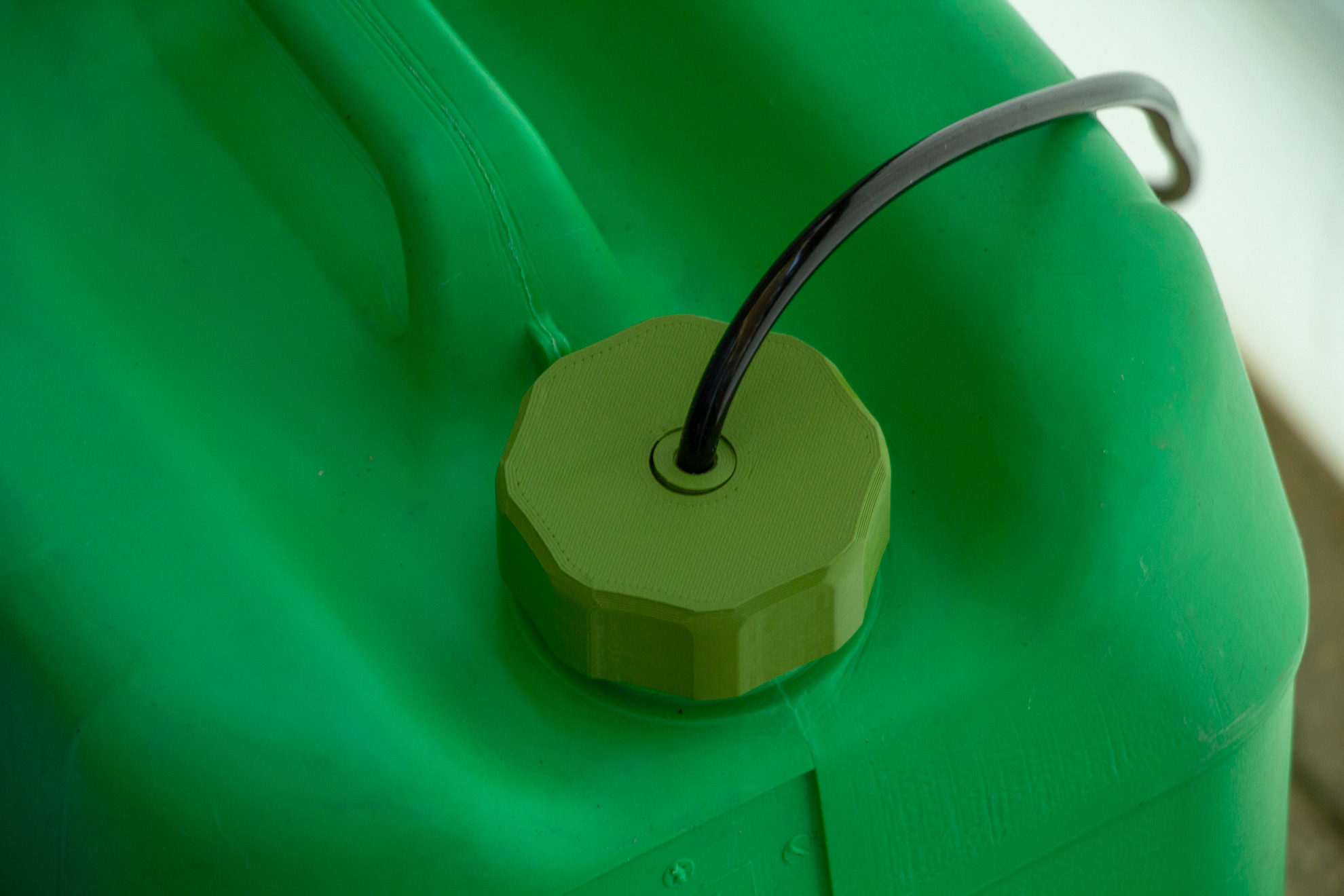 Water tank cap