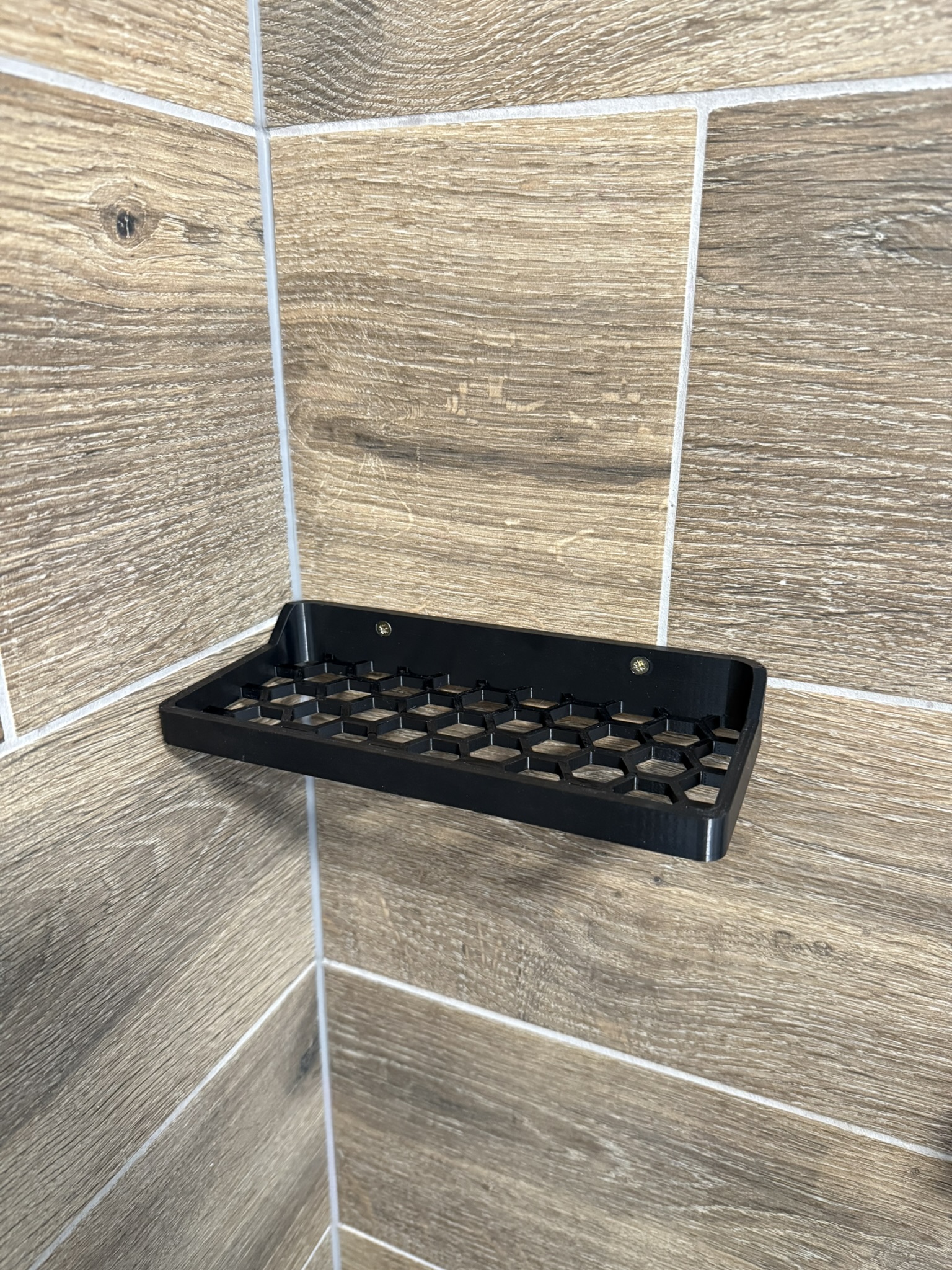 Bathroom honeycomb shelf