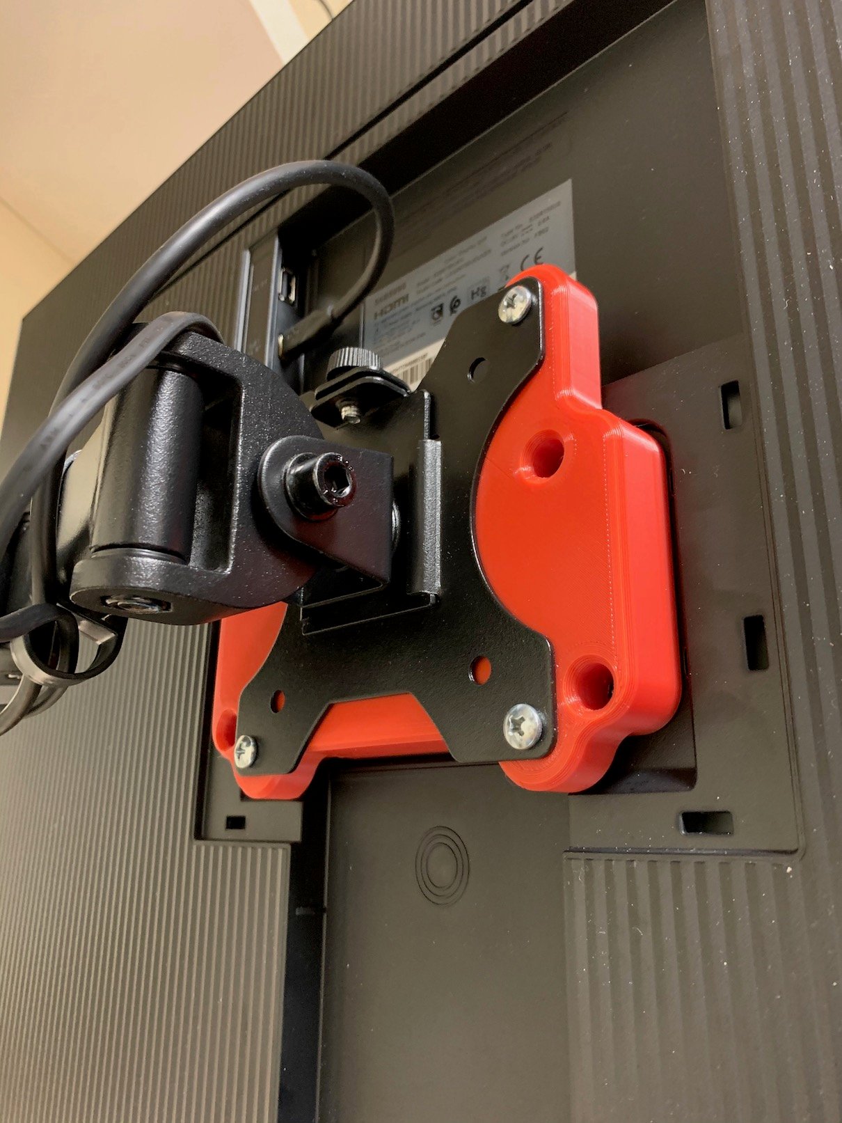 SR75 Vesa 100x100 adapter