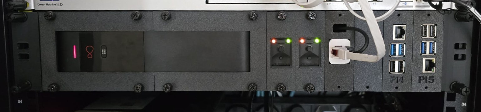 RackBay - Modular Server Rack Storage solution