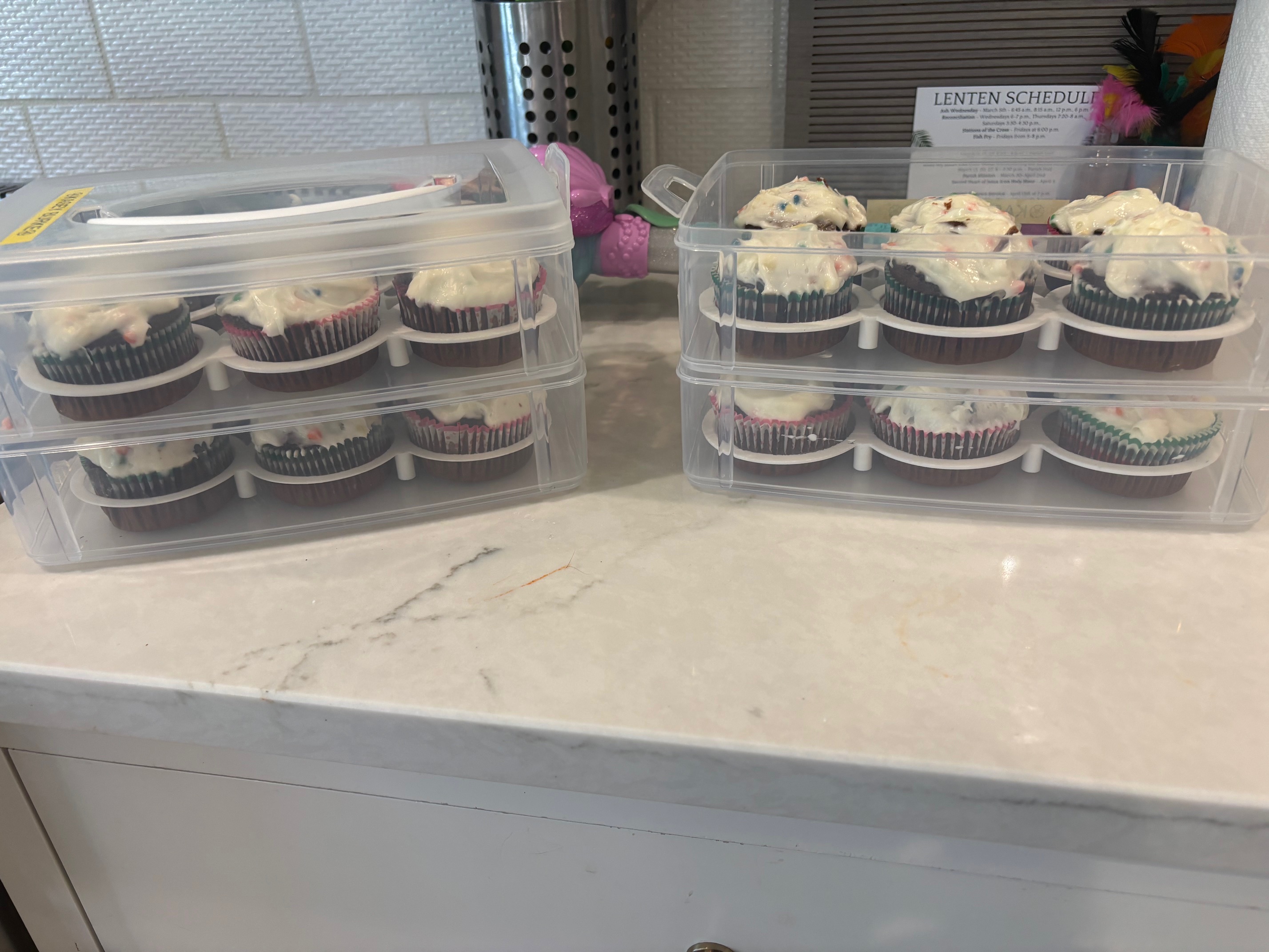 Snapware Stack N Snap Cupcake Holder