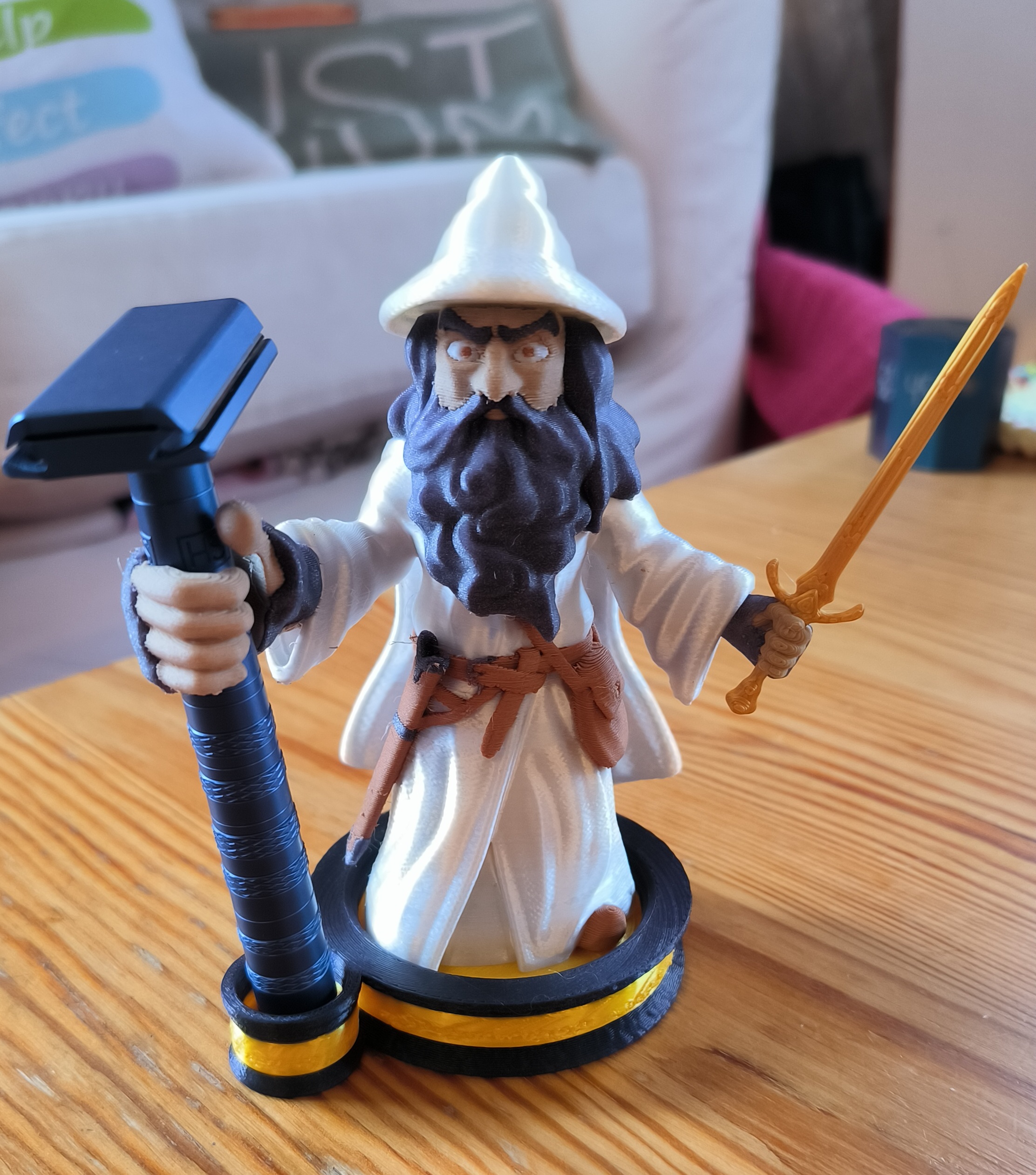 Gandalf the shaved - Henson AL13 razor stand