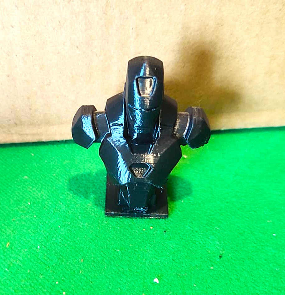 Lowpoly Ironman — thumbnail 2