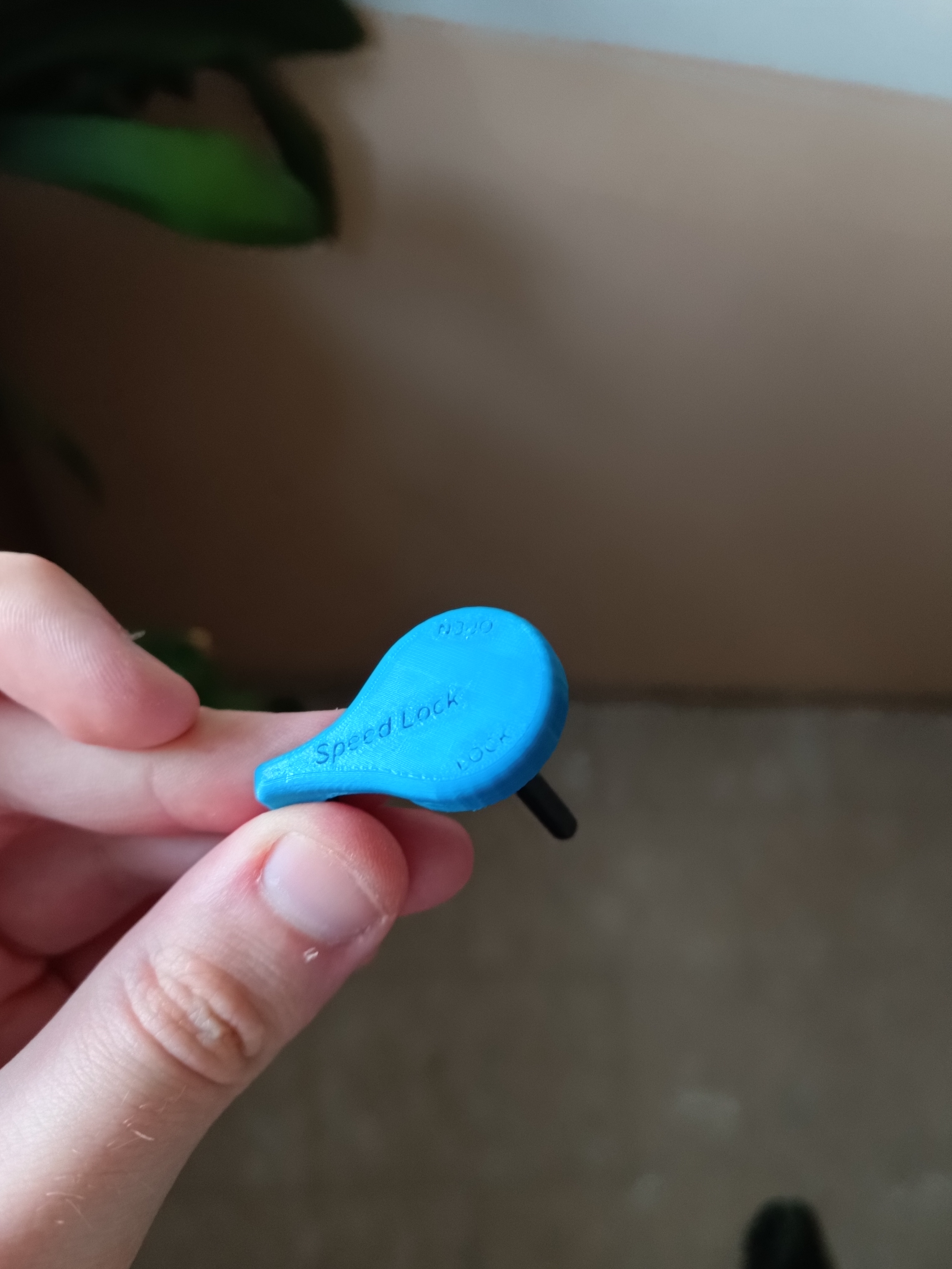 Suntour lockout lever