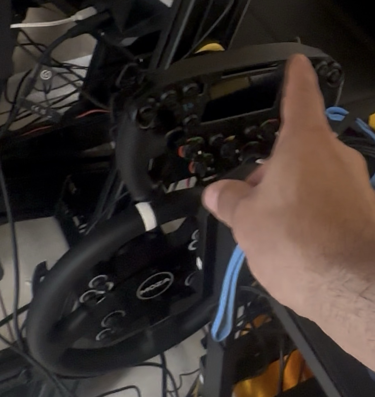 MOZA wheel mount with M8 bolts for extrustion sim rig