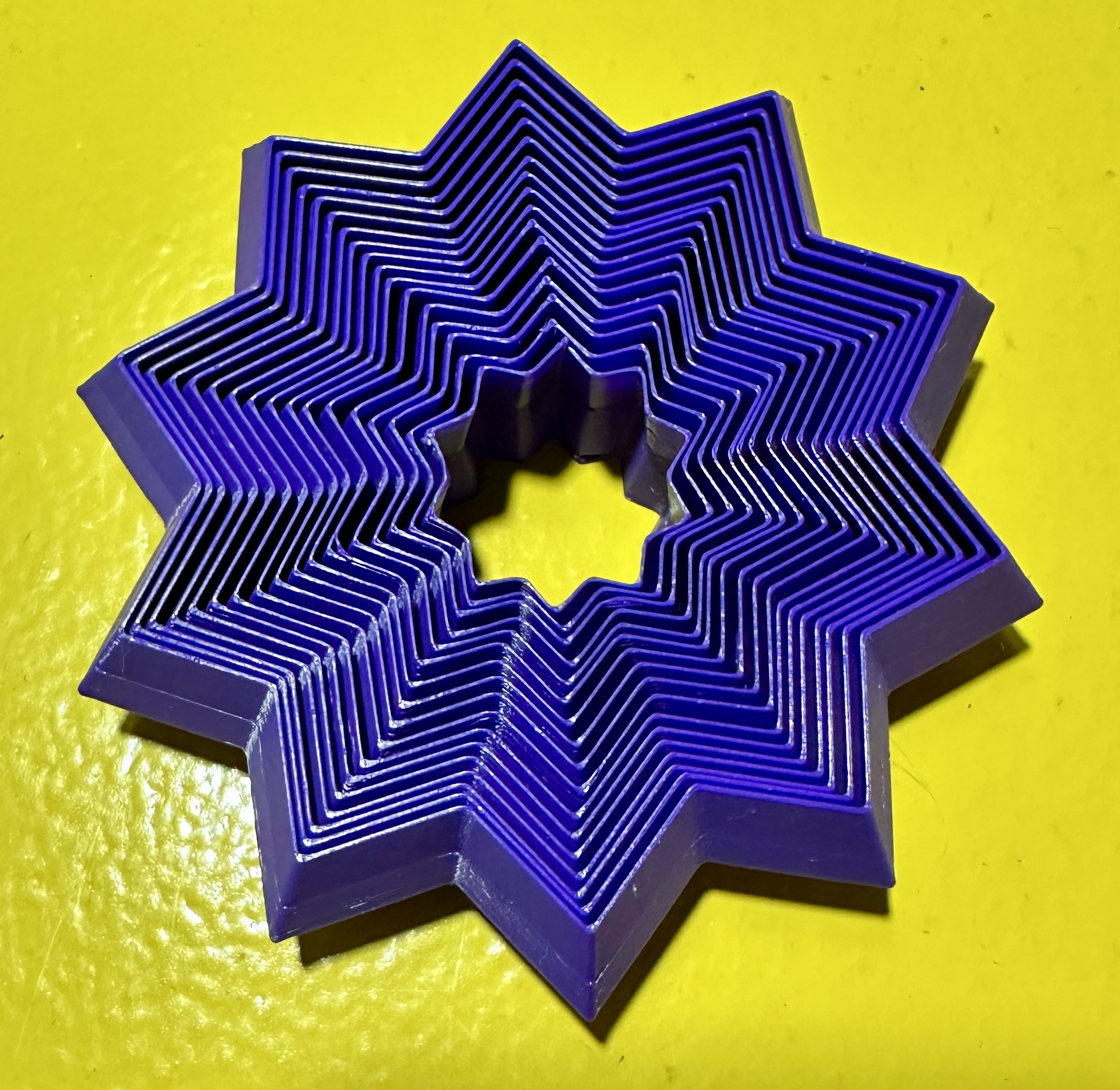 Mesmerizing 10 point small fidget star toy