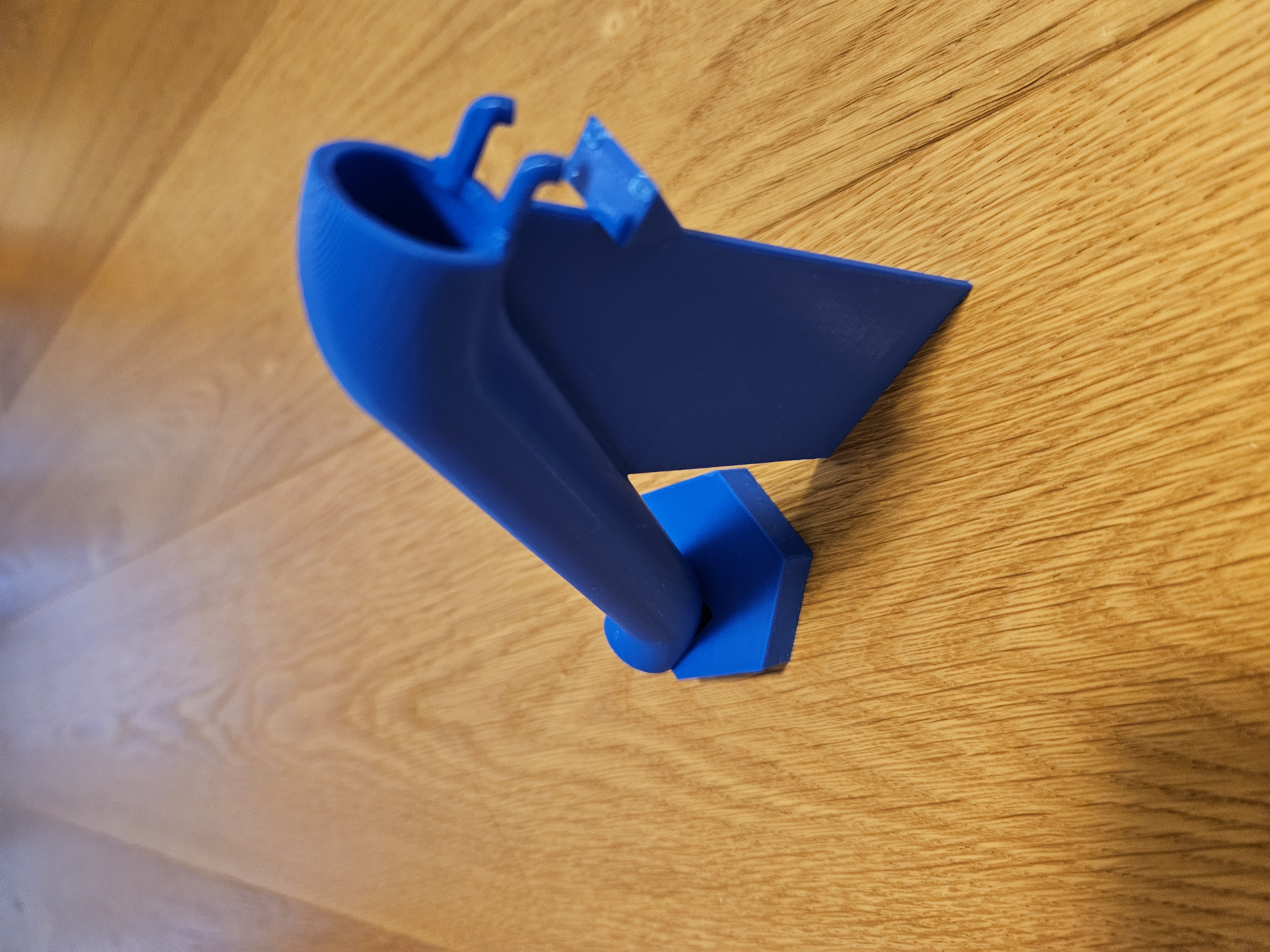 Tube for marble run, (Gravitrax compatible). The base from JDO Solutions is required. - Röhre für Murmelbahn. Es wird die Basis von JDO solutions benötigt.