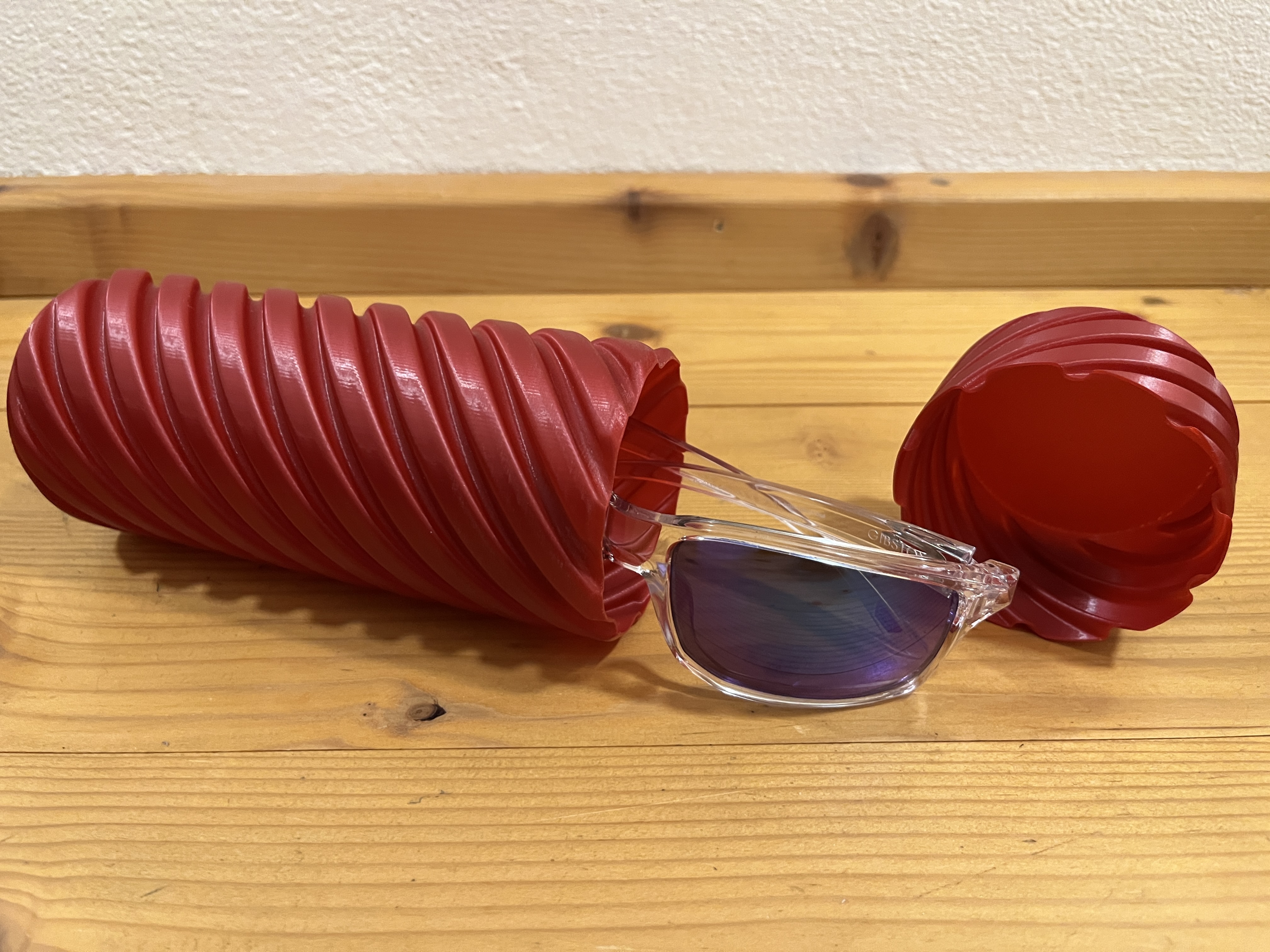 Case for Glasses etc. in Vasemode 0.8 Perimeter; Inside Diameter 59 mm